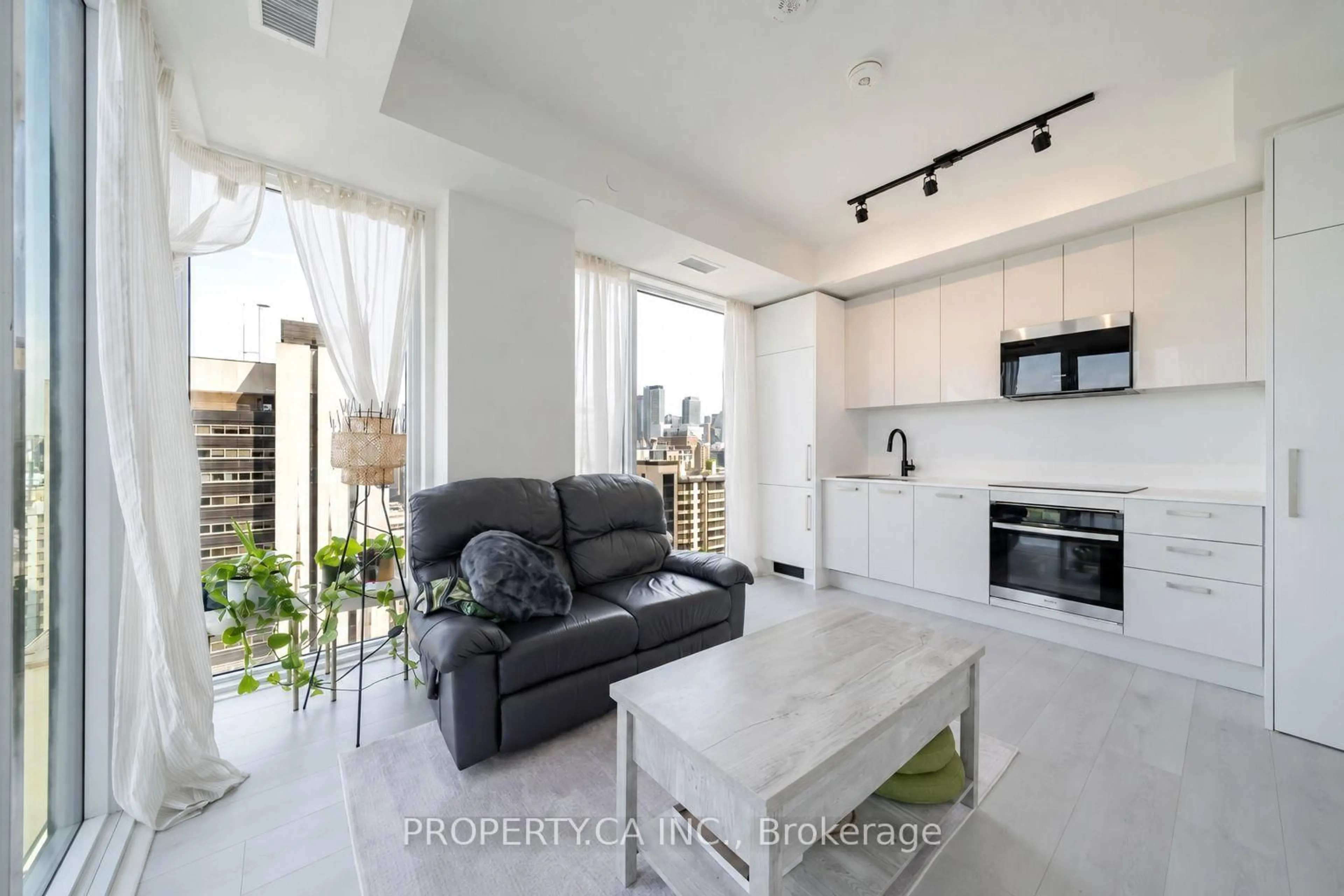 Open concept kitchen, unknown for 280 Dundas St #1702, Toronto Ontario M5T 0E3