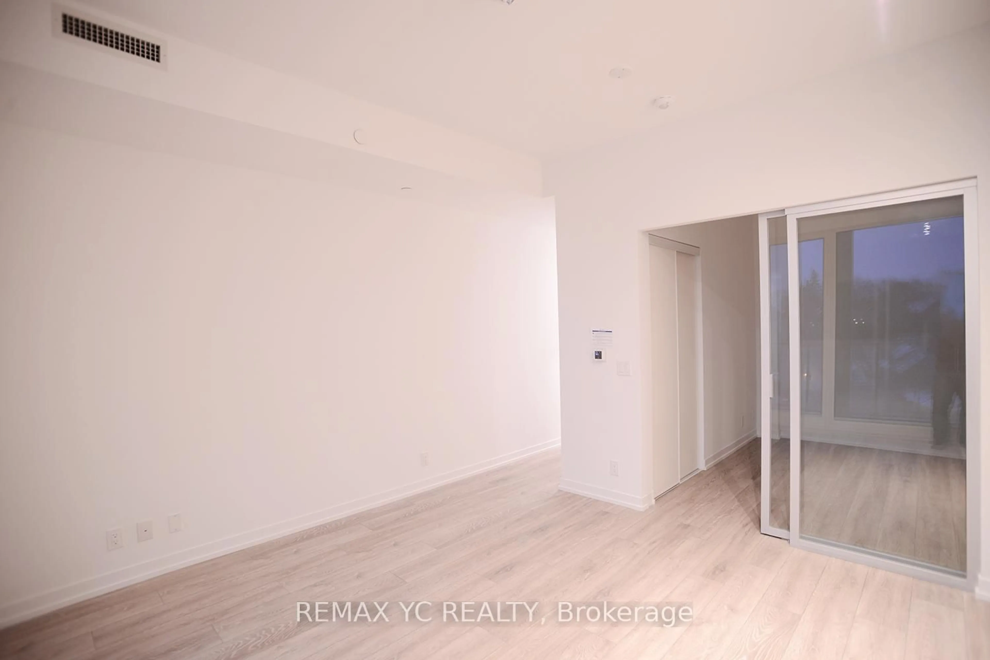 A pic of a room for 2020 Bathurst St #721, Toronto Ontario M5P 3L1