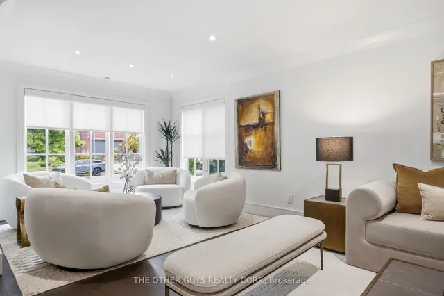 18 Chipstead Rd, Toronto 5