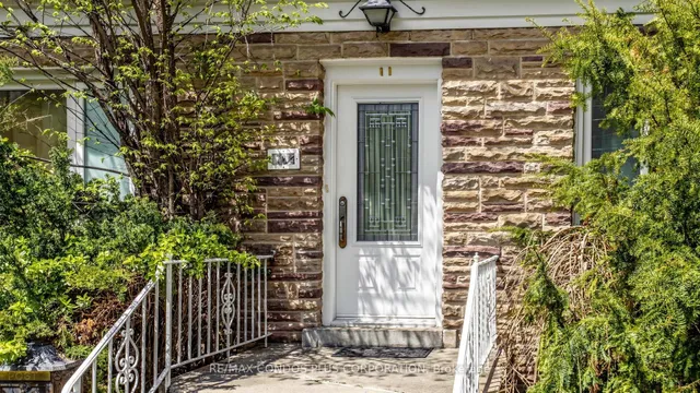78 Spring Garden Ave, Toronto 3