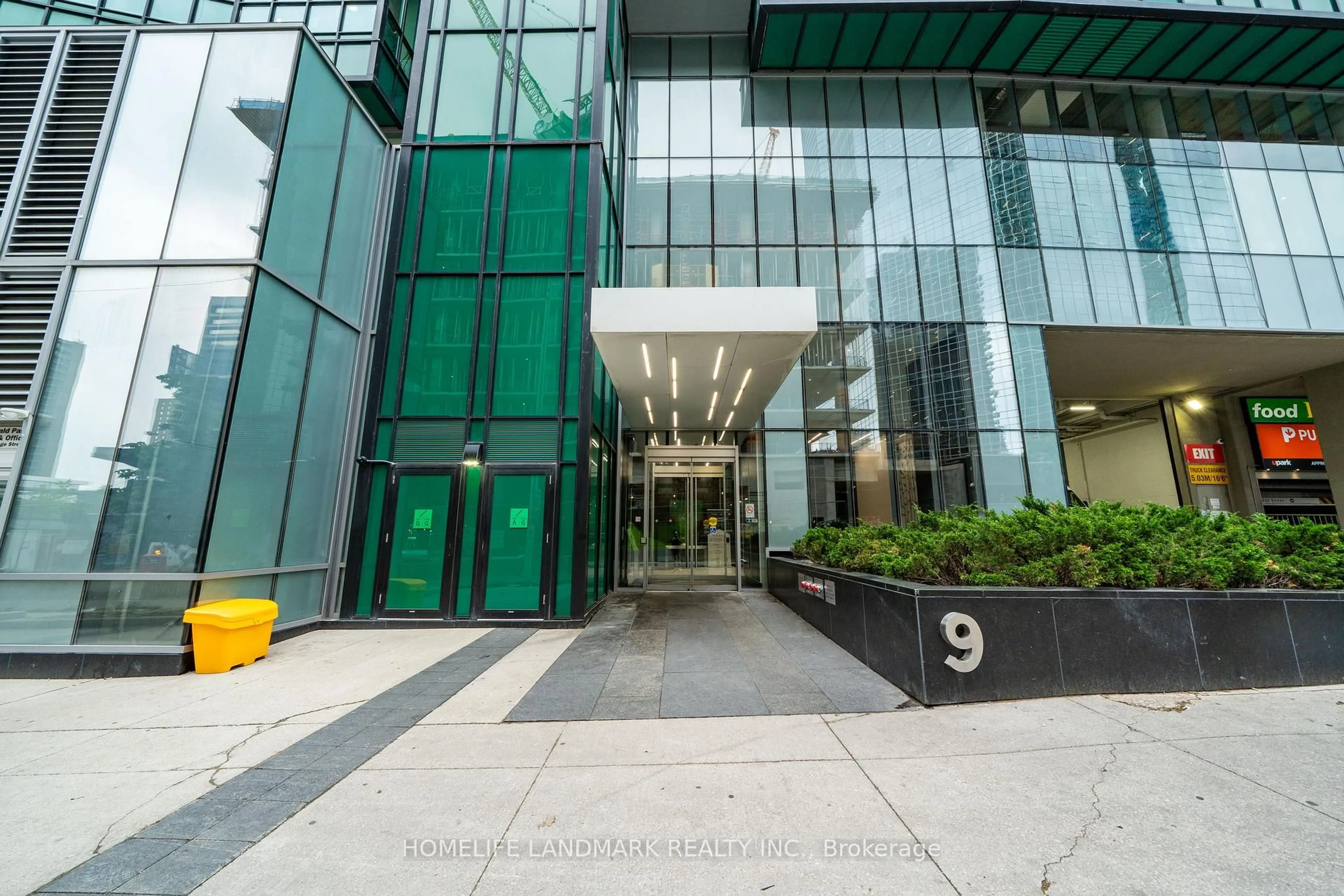 Indoor foyer for 9 Bogert Ave #2902, Toronto Ontario M2N 0H3