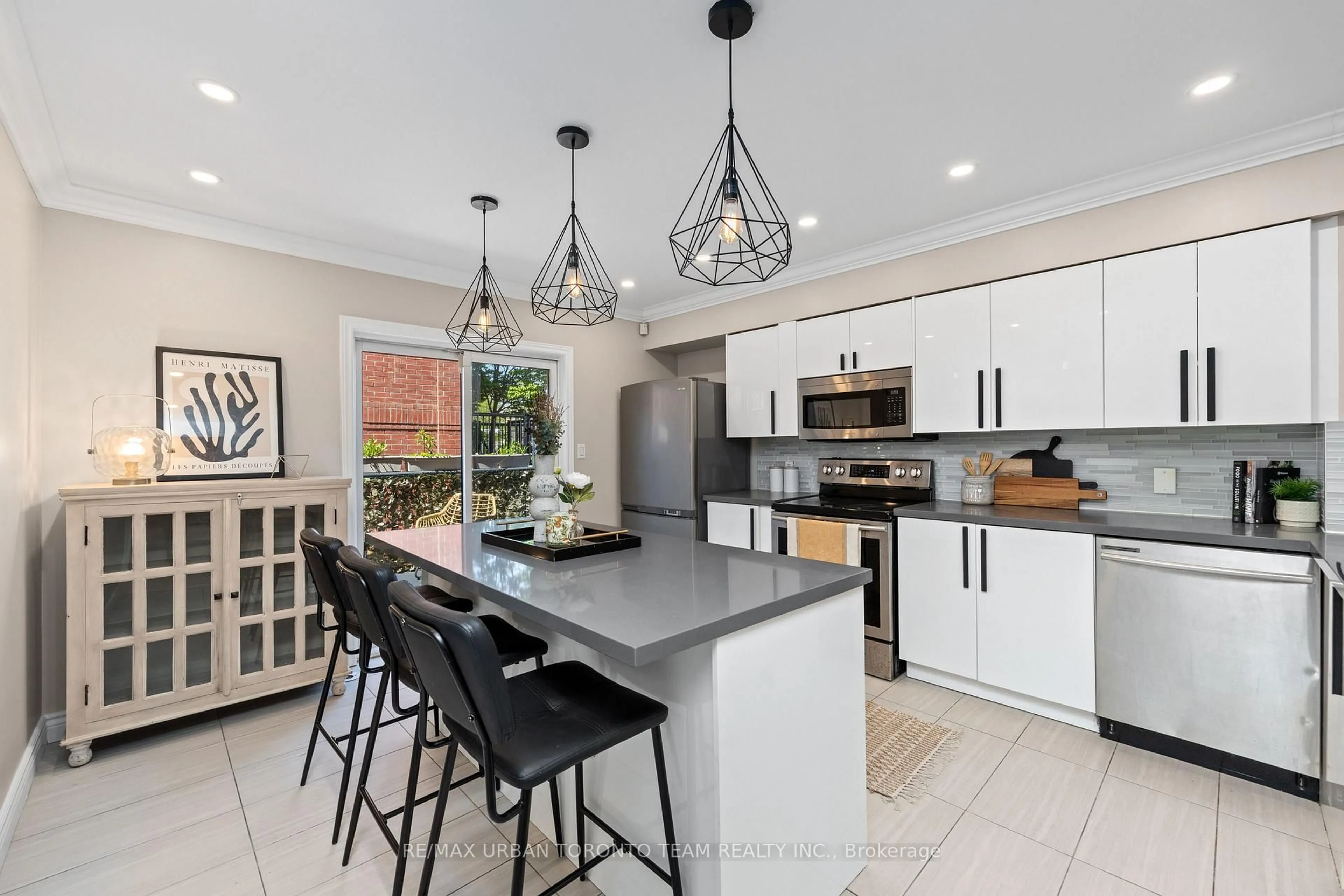 Open concept kitchen, ceramic/tile floor for 12 Old Primrose Lane, Toronto Ontario M5A 4T1