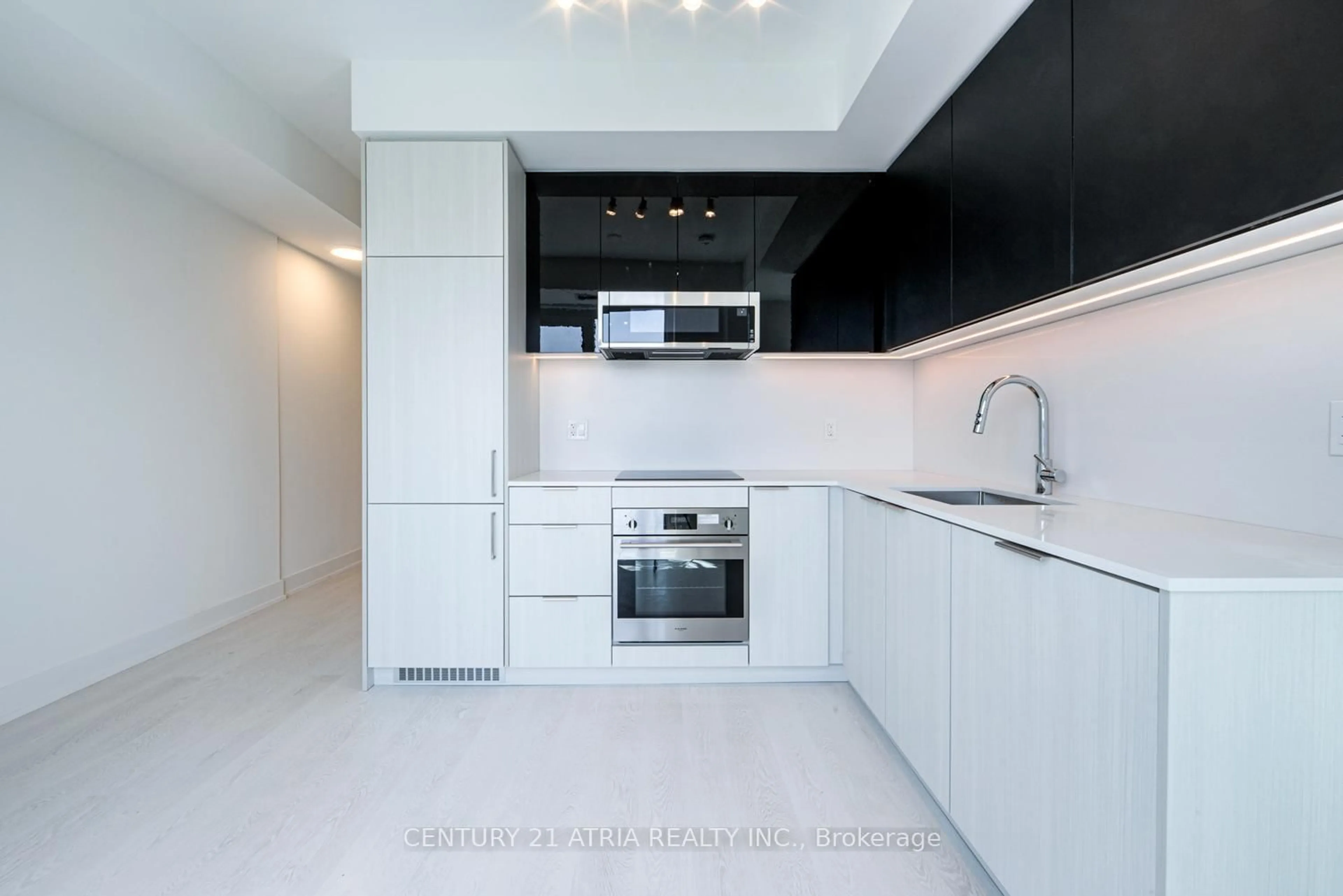 Standard kitchen, ceramic/tile floor for 308 Jarvis St #3001, Toronto Ontario M5A 2P2