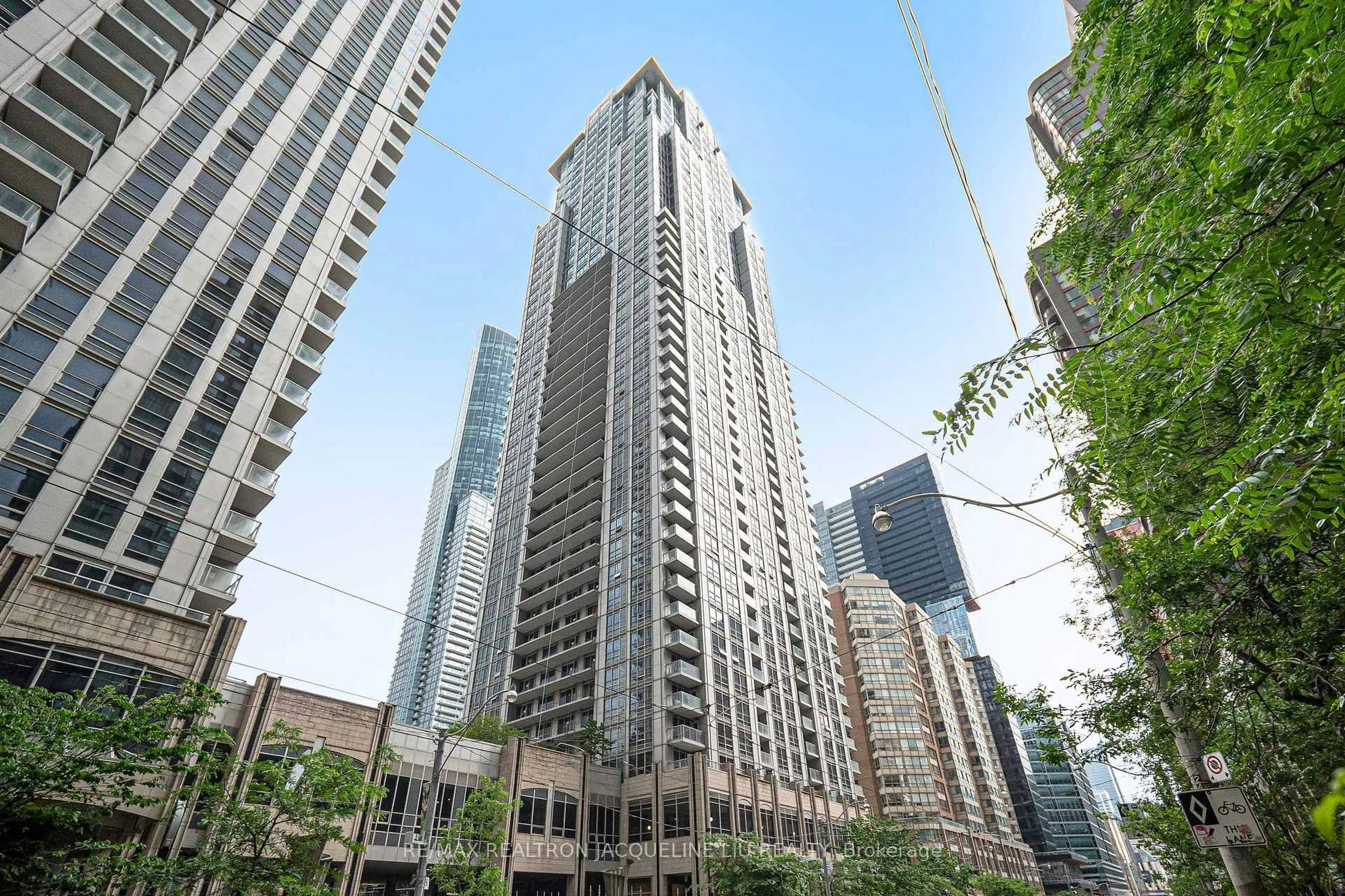 Unknown for 761 Bay St #3602, Toronto Ontario M5G 2R2