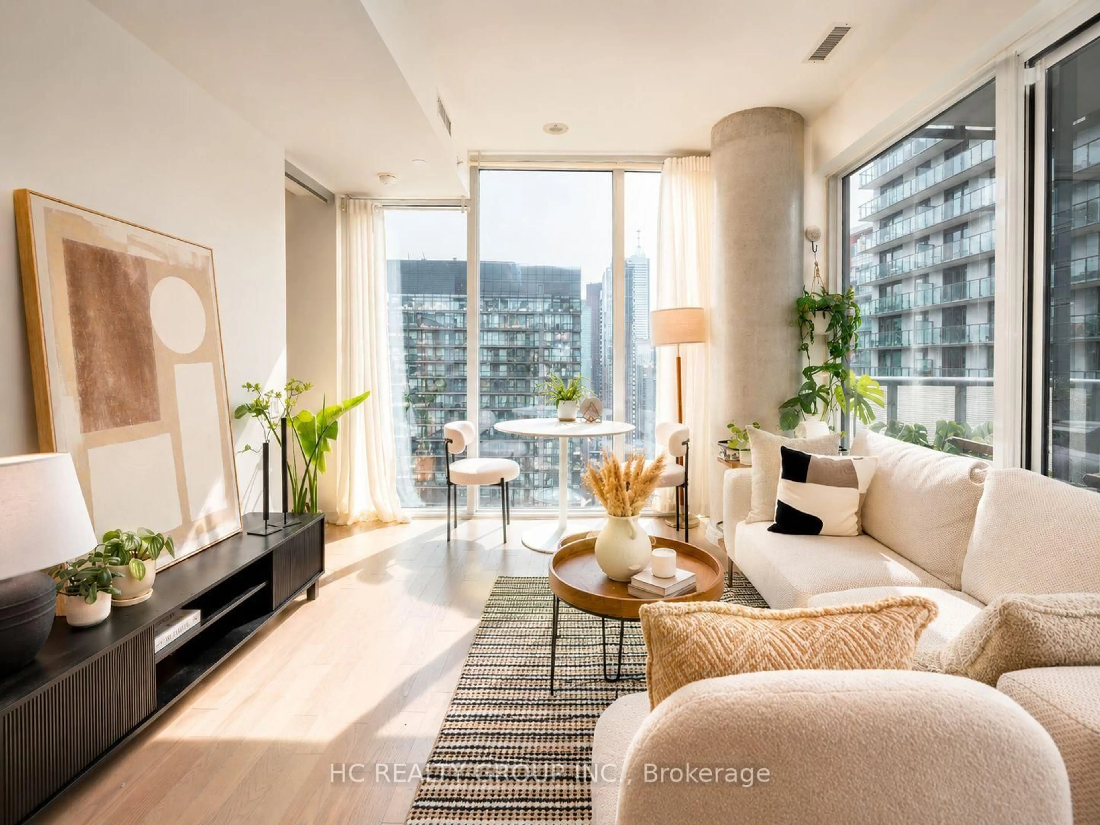 Living room with furniture, unknown for 101 Peter St #3906, Toronto Ontario M5V 2G9