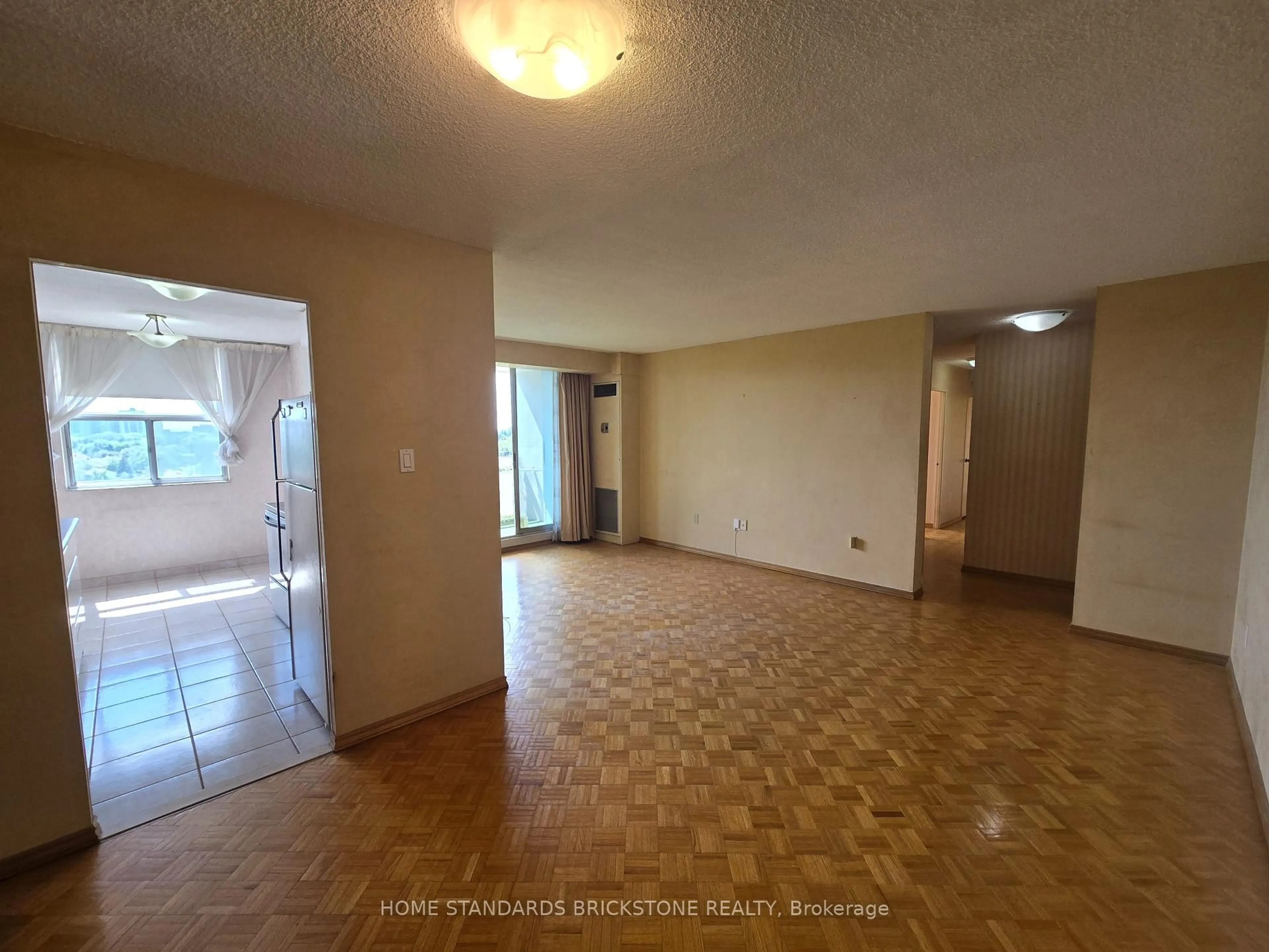 A pic of a room for 205 Hilda Ave #802, Toronto Ontario M2M 4B1