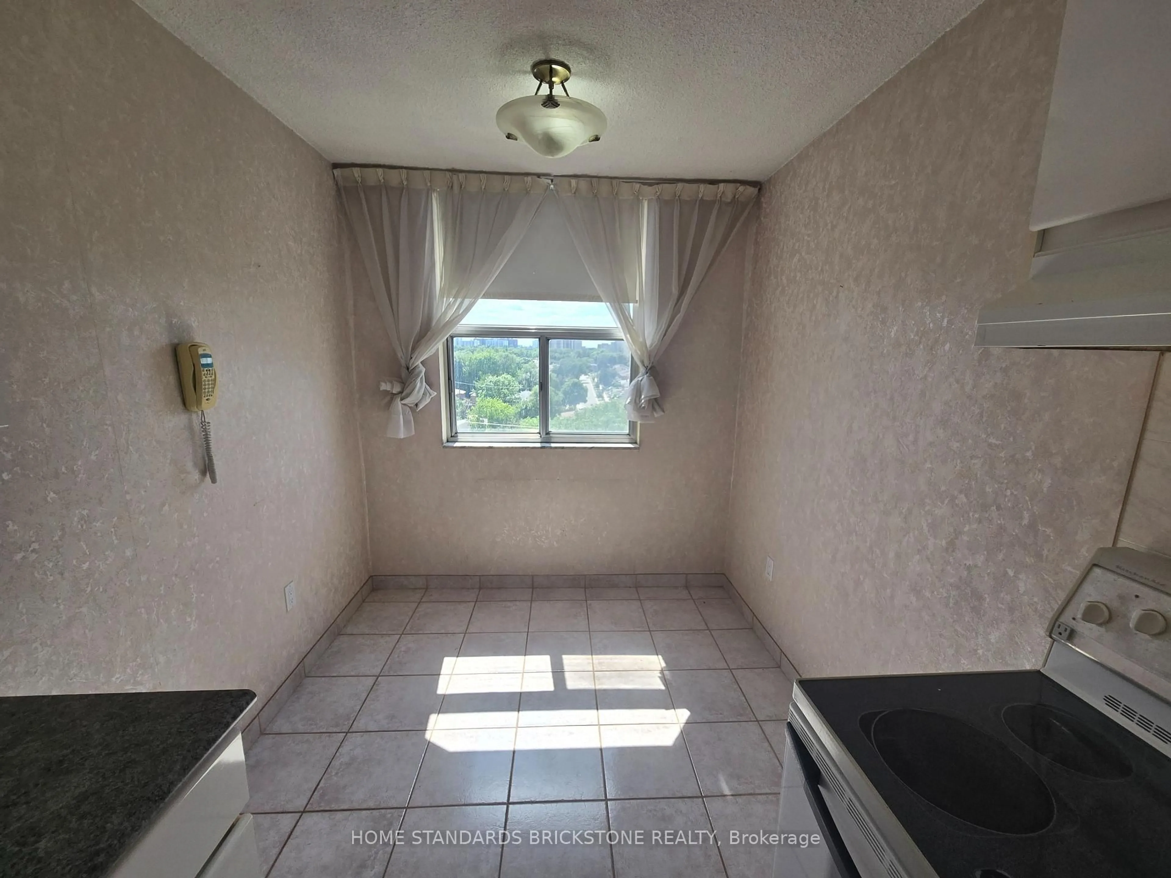 A pic of a room for 205 Hilda Ave #802, Toronto Ontario M2M 4B1