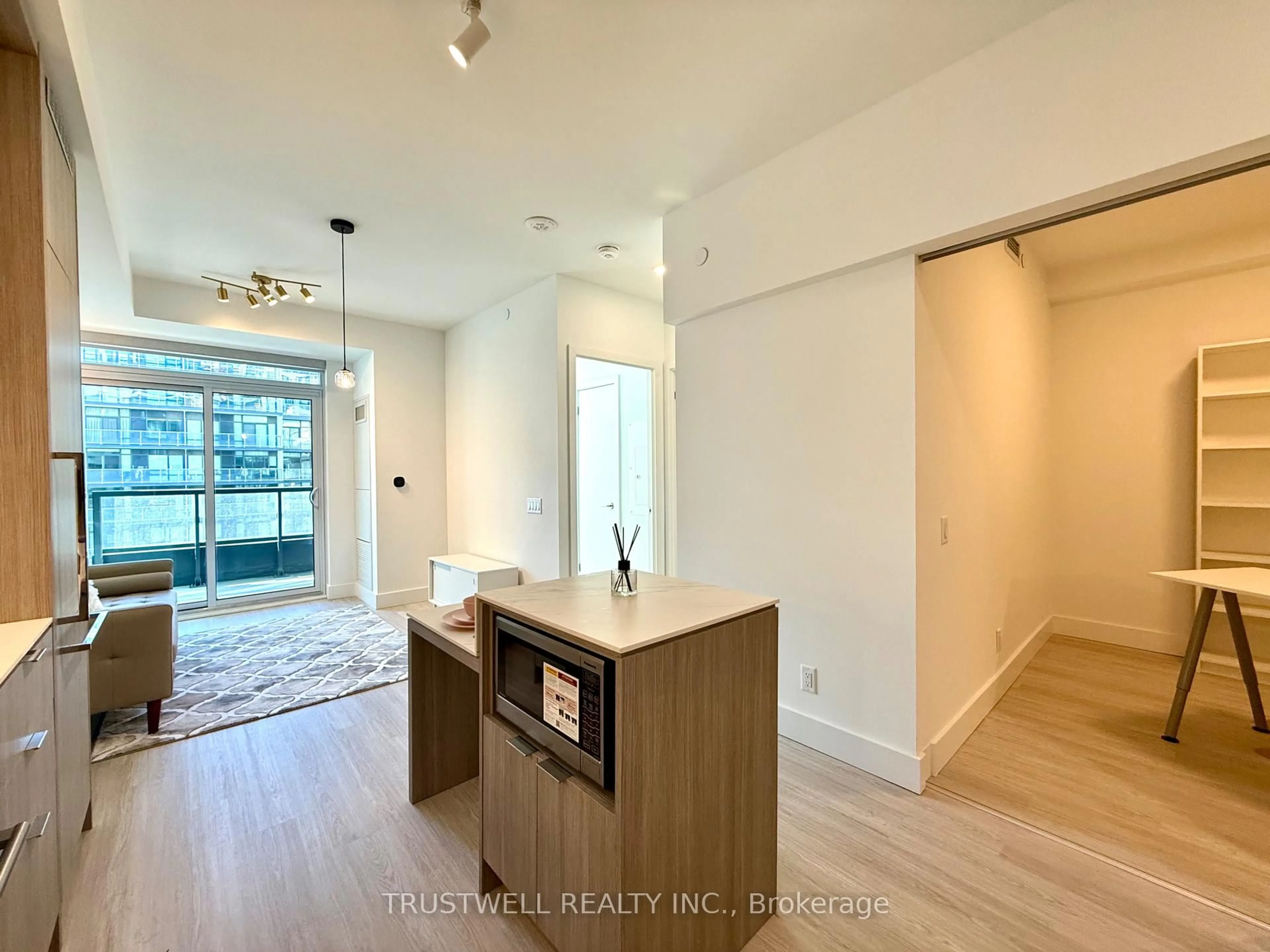 Indoor entryway for 6 Greenbriar Rd #503, Toronto Ontario M2K 0H6