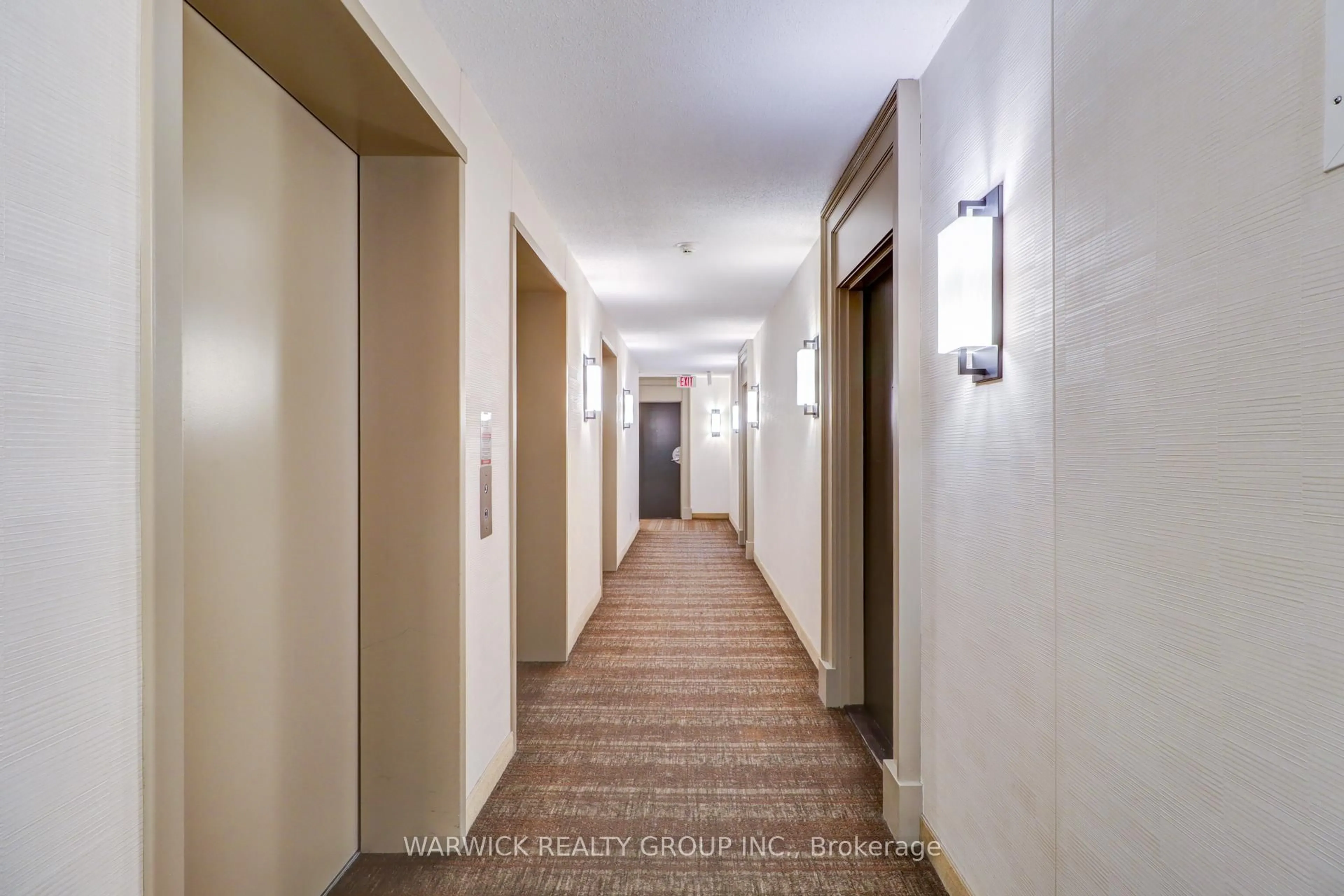 Indoor foyer for 30 Harrison Garden Blvd #903, Toronto Ontario M2N 7A9