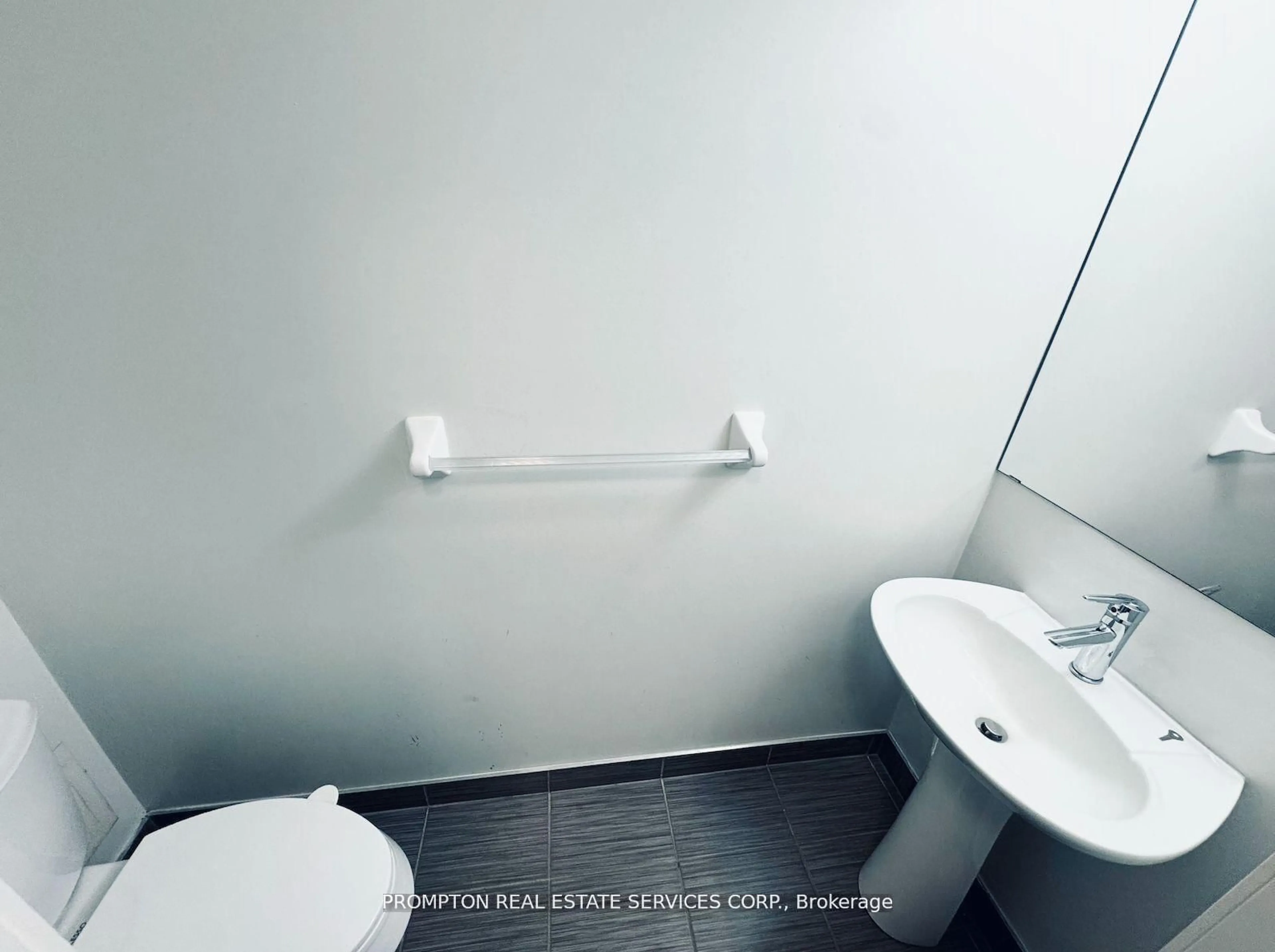 A pic of a room for 19 Anndale Dr #Th10, Toronto Ontario M2N 0H2