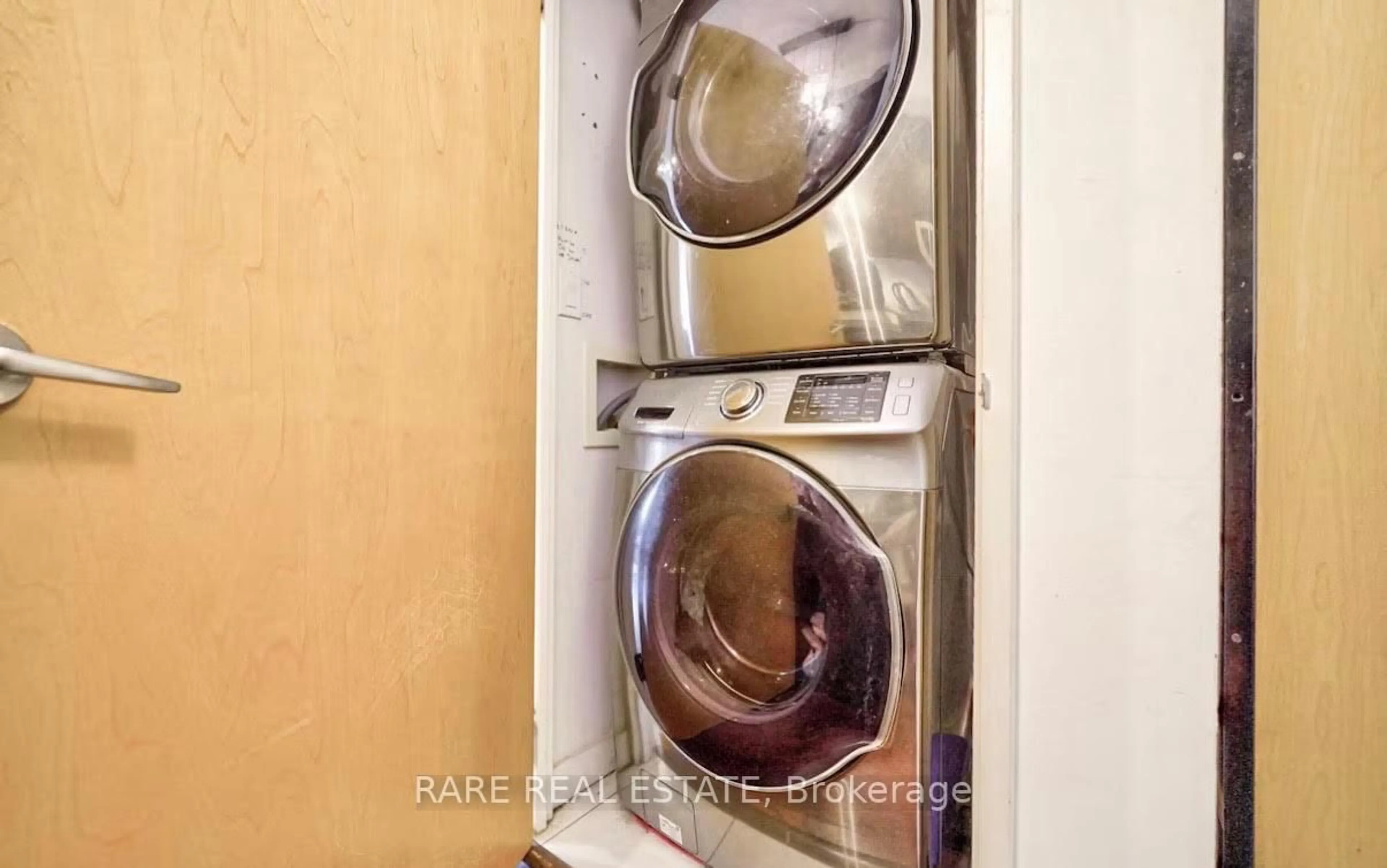 Laundry room for 1 Shaw St #802, Toronto Ontario M6K 0A1