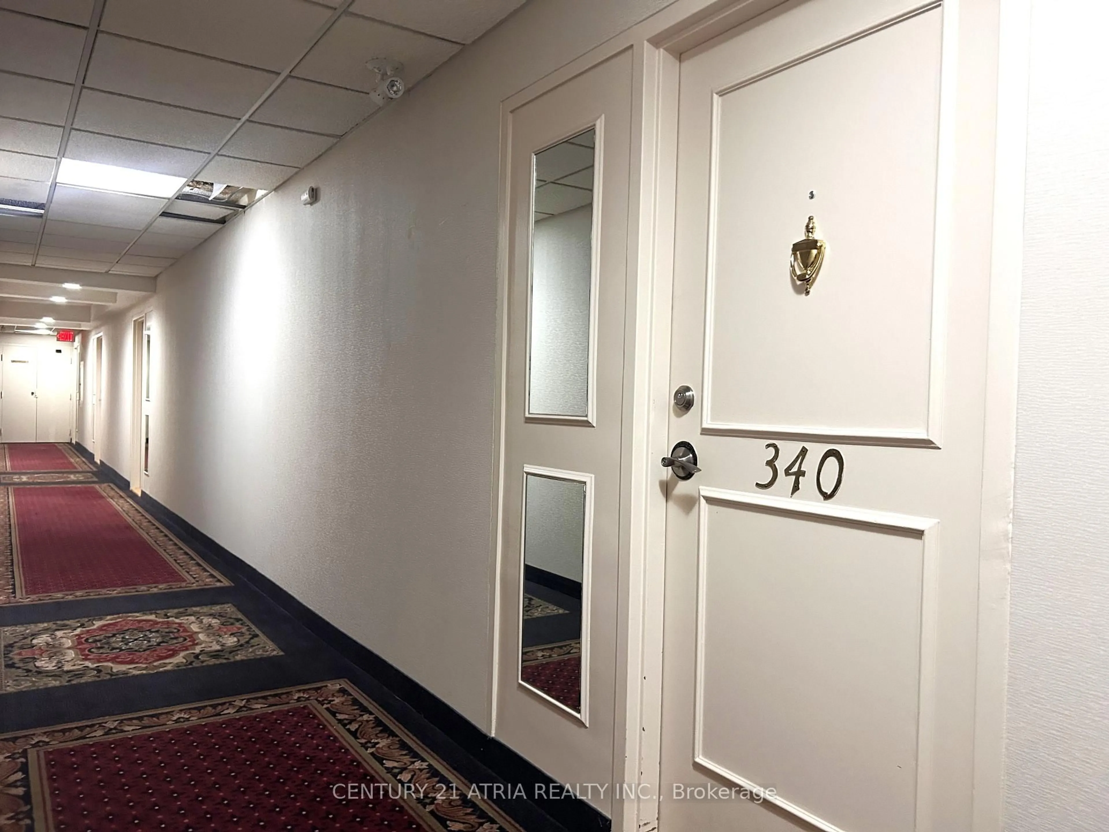 Indoor foyer for 4005 Don Mills Rd #340, Toronto Ontario M2H 3J9