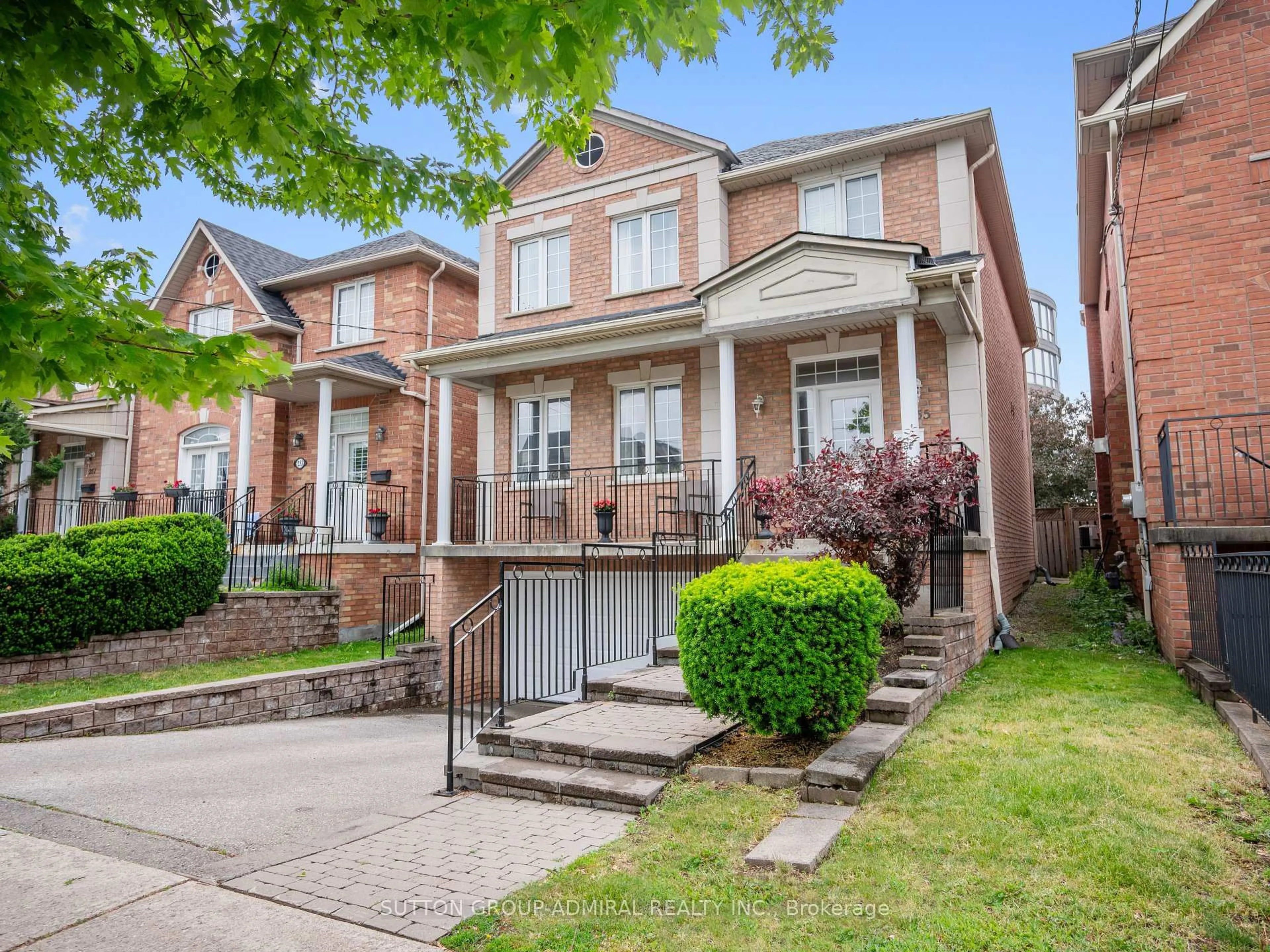 Home with brick exterior material, street for 255 Cocksfield Ave, Toronto Ontario M3H 3T6