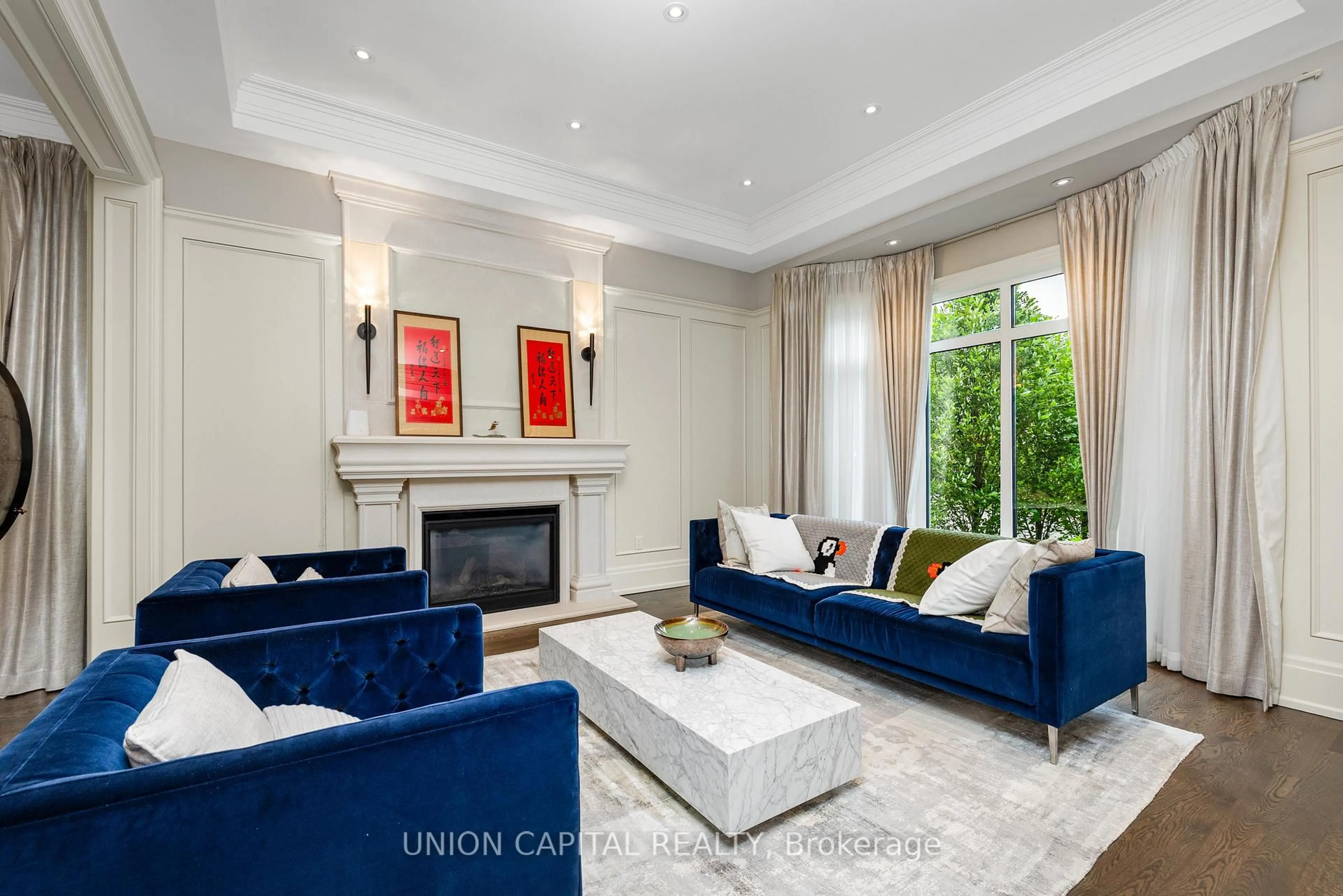 Living room with furniture, unknown for 47 Bevdale Rd, Toronto Ontario M2R 1L8
