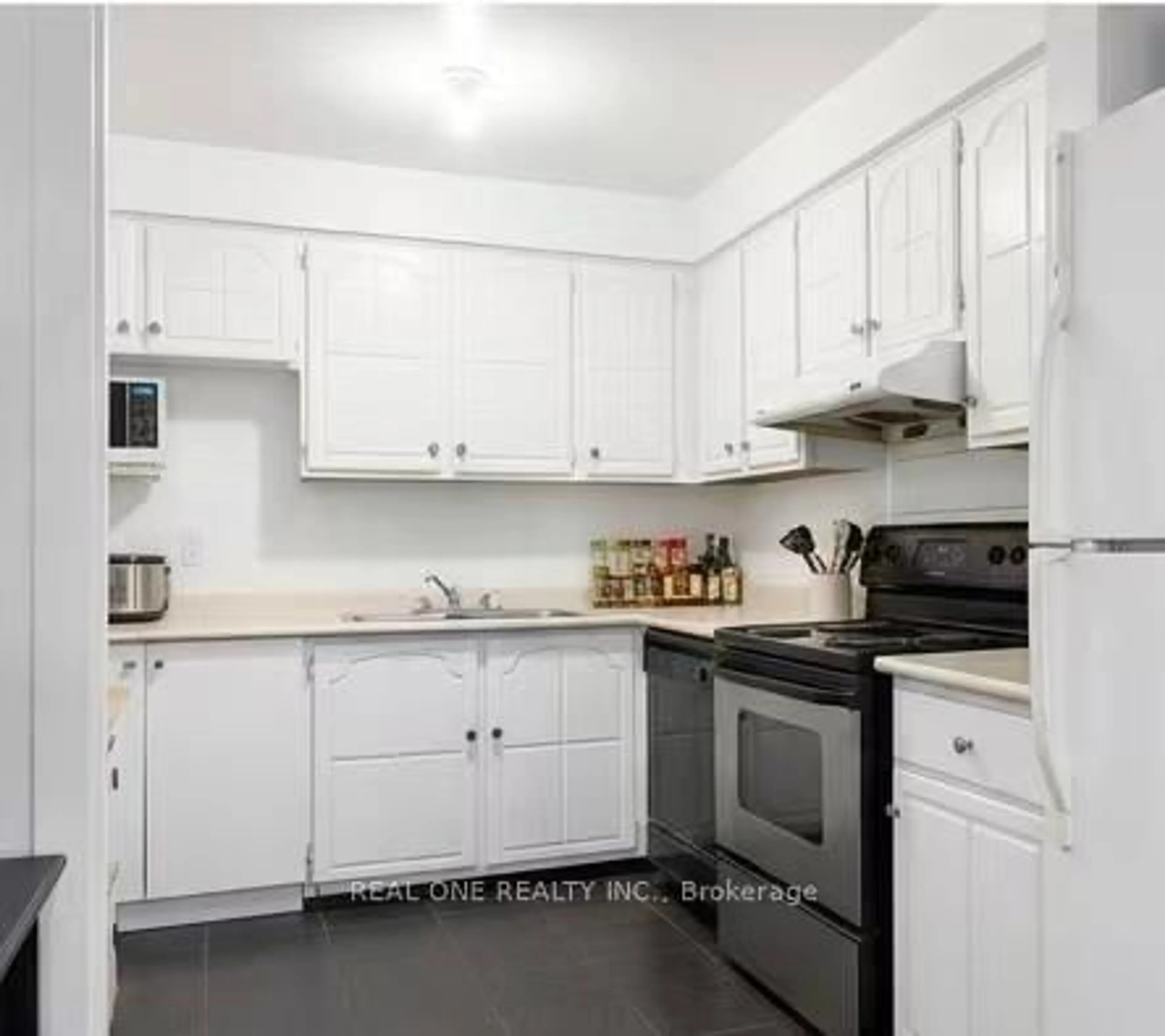 Standard kitchen, unknown for 25 Pebble Bywy #41, Toronto Ontario M2H 3J6