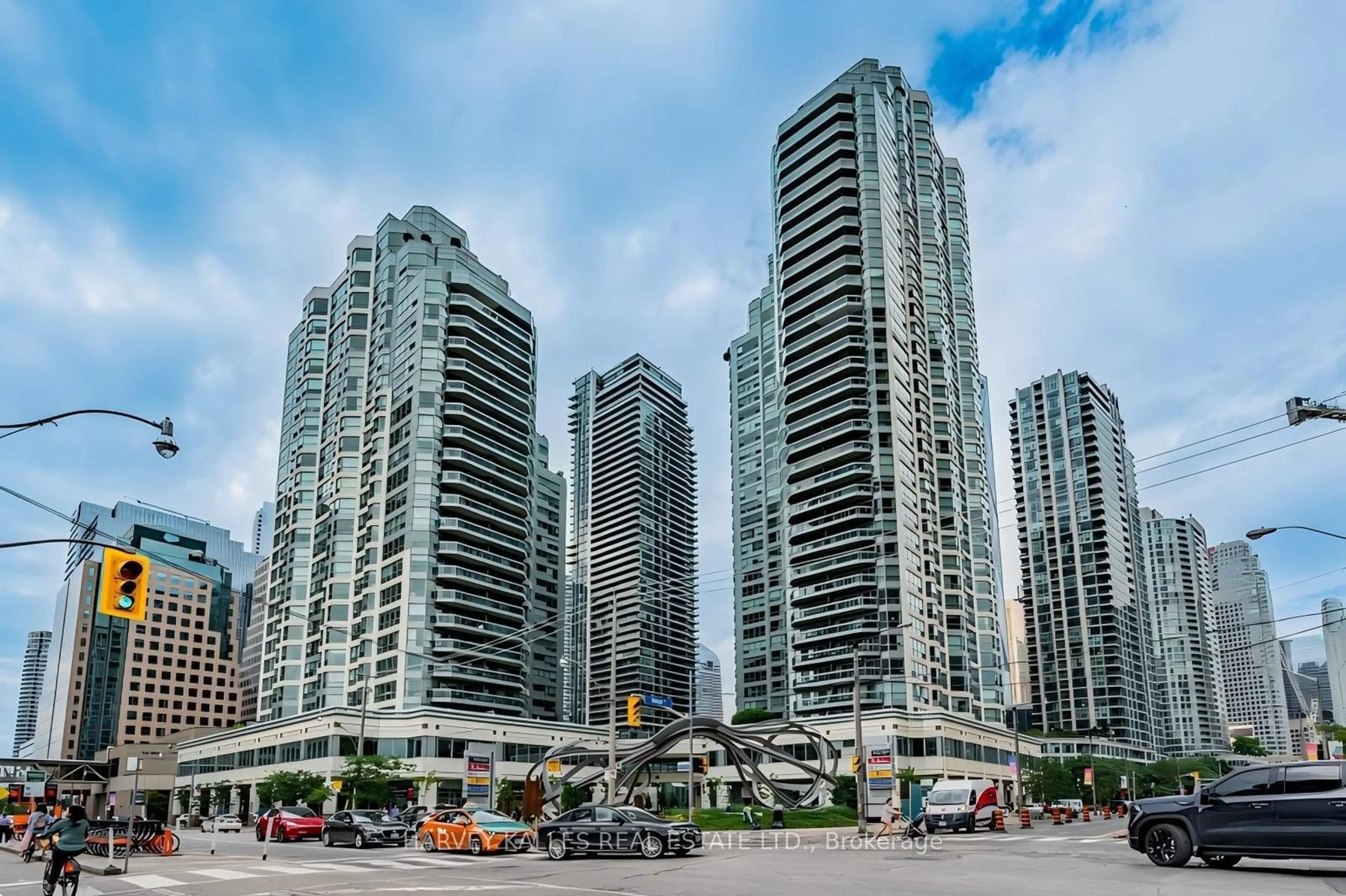 Patio, street for 10 Yonge St #705, Toronto Ontario M5J 1R4
