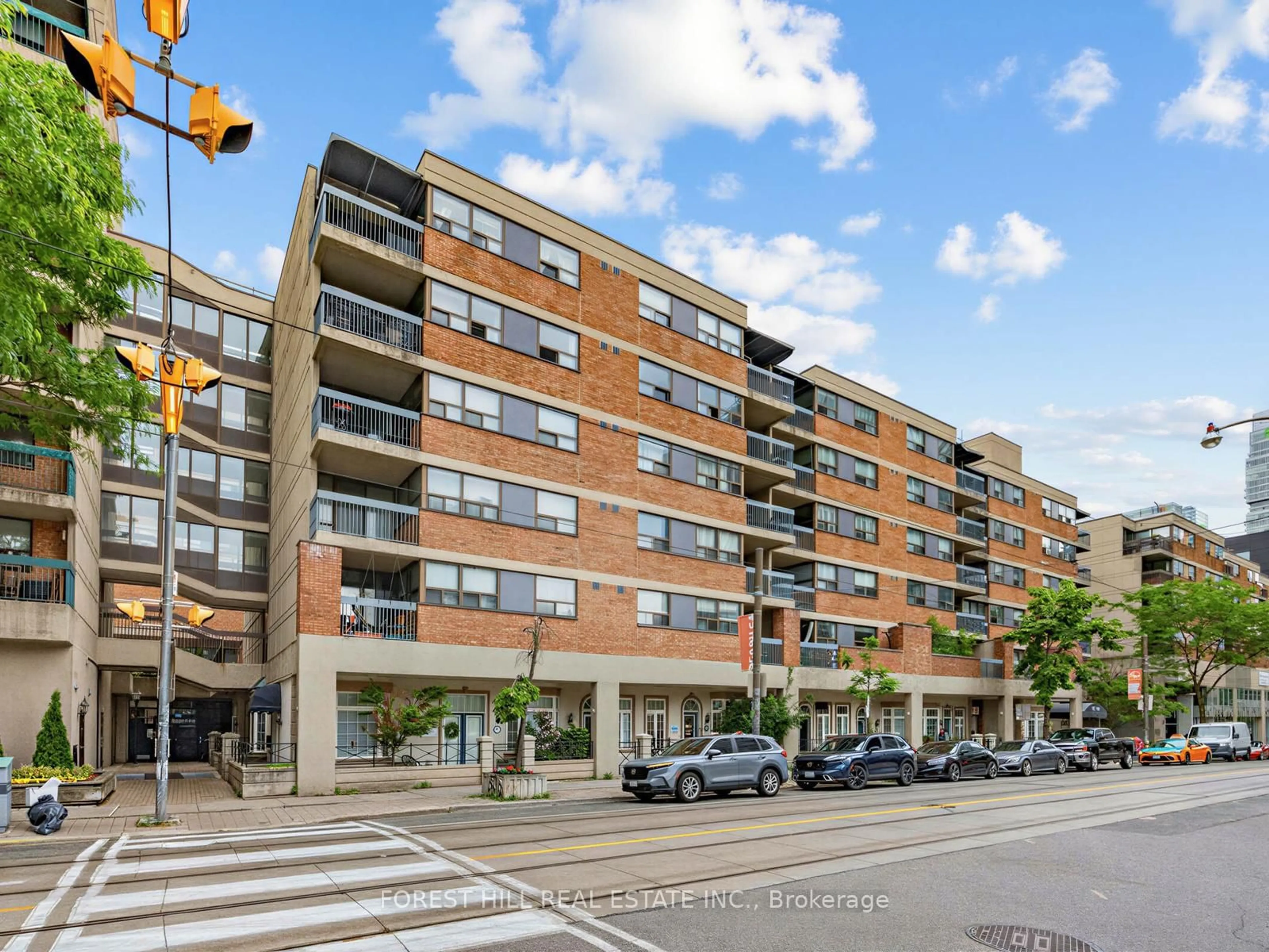 Patio, street for 53 McCaul St #446, Toronto Ontario M5T 2W9