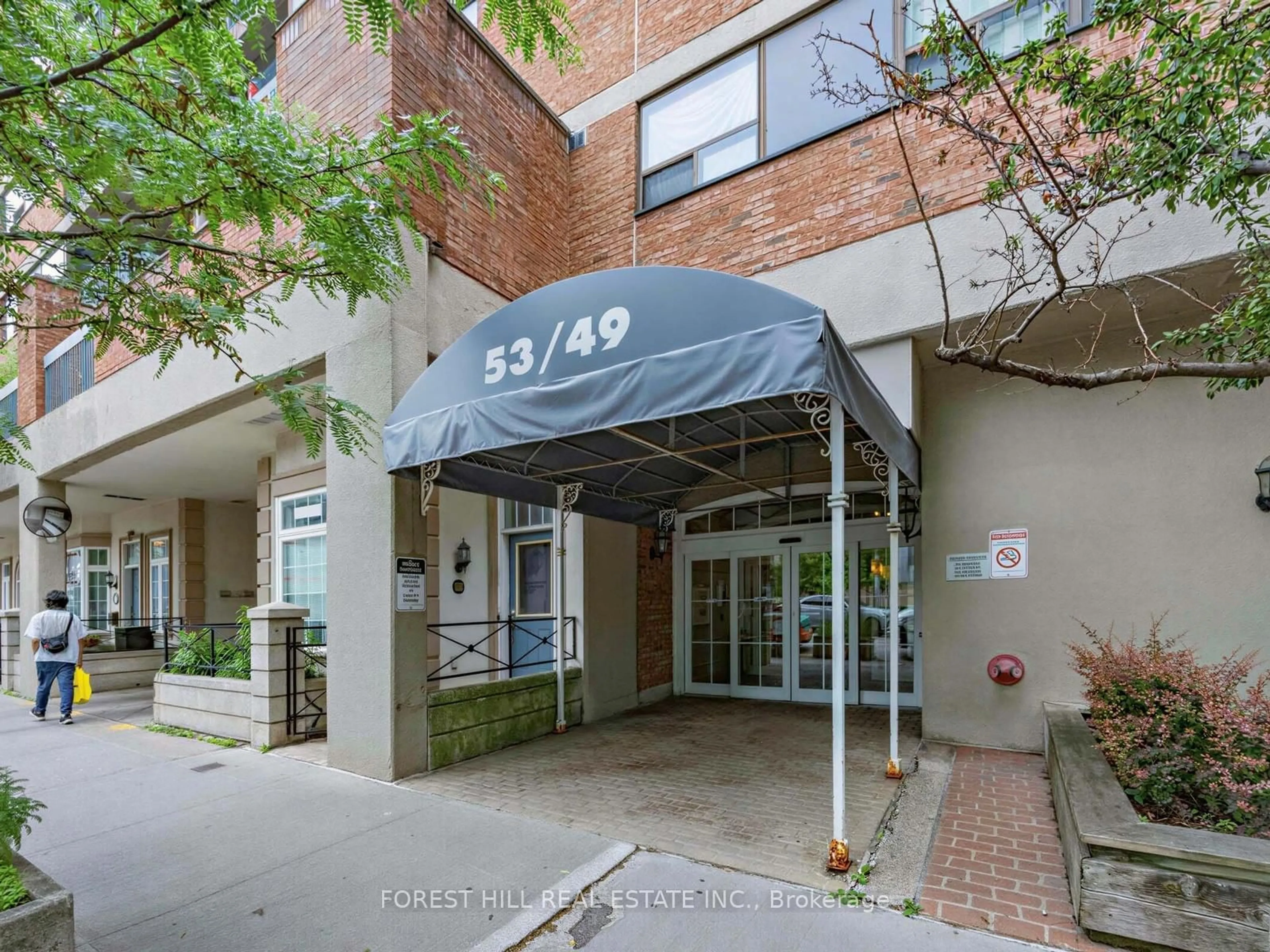 Unknown for 53 McCaul St #446, Toronto Ontario M5T 2W9