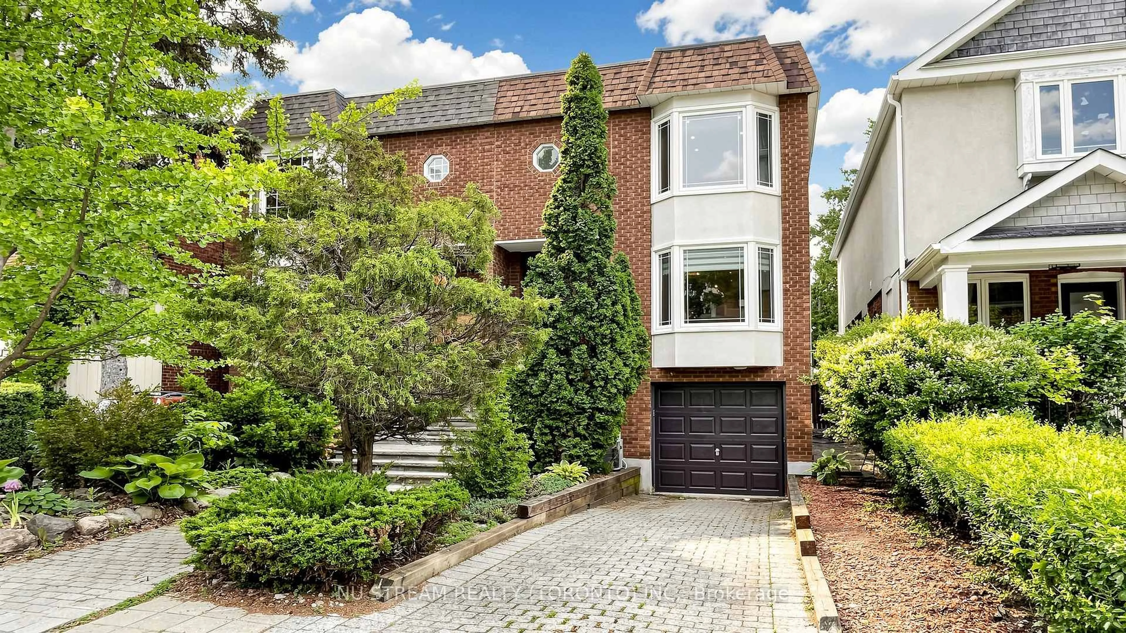 Home with brick exterior material, street for 31 Bowood Ave, Toronto Ontario M4N 1Y3