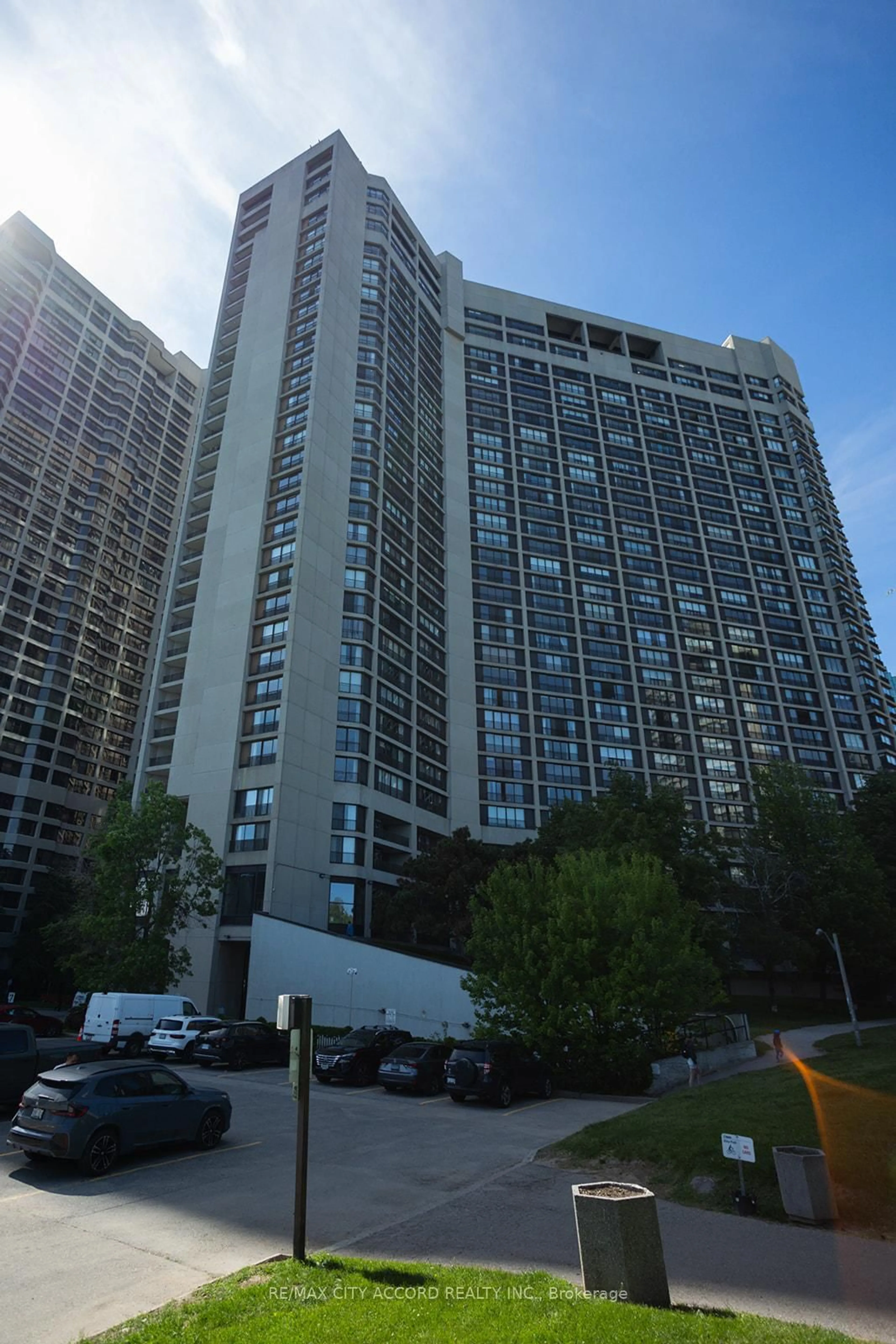 Unknown for 33 Harbour Sq #2018, Toronto Ontario M5J 2G2
