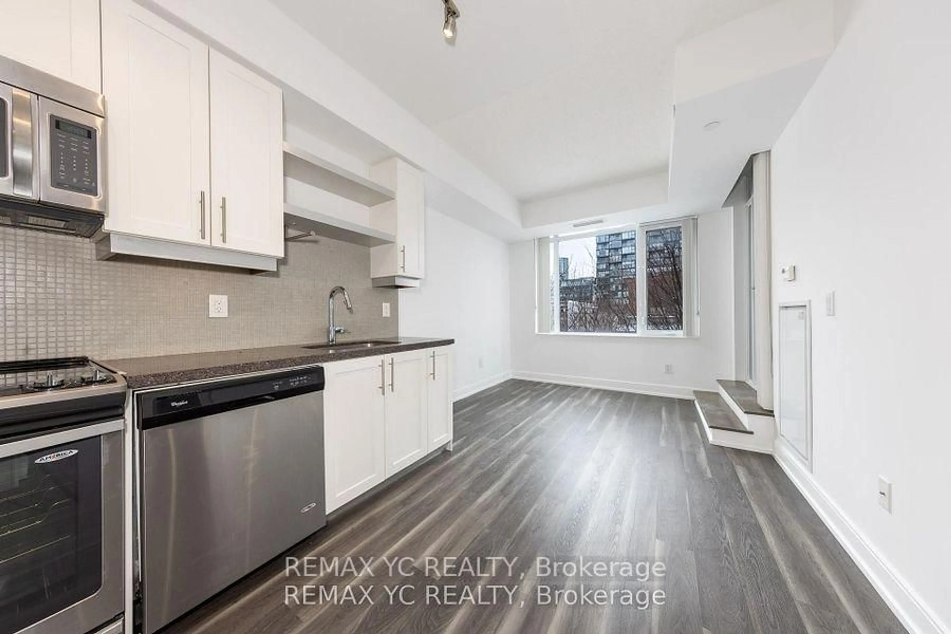 Standard kitchen, unknown for 525 Adelaide St #217, Toronto Ontario M5V 1T6