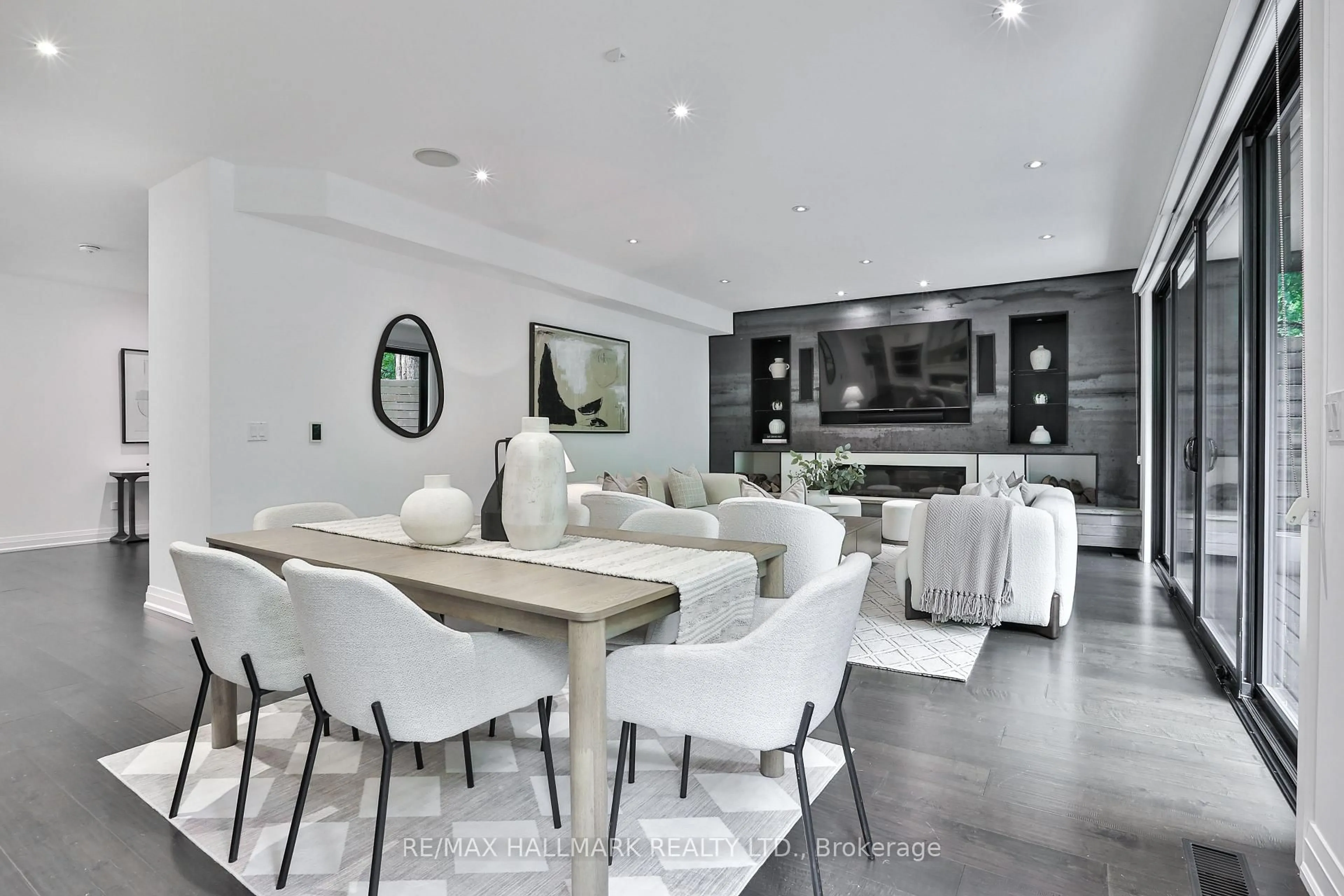 Living room with furniture, unknown for 41 Invermay Ave, Toronto Ontario M3H 1Z1
