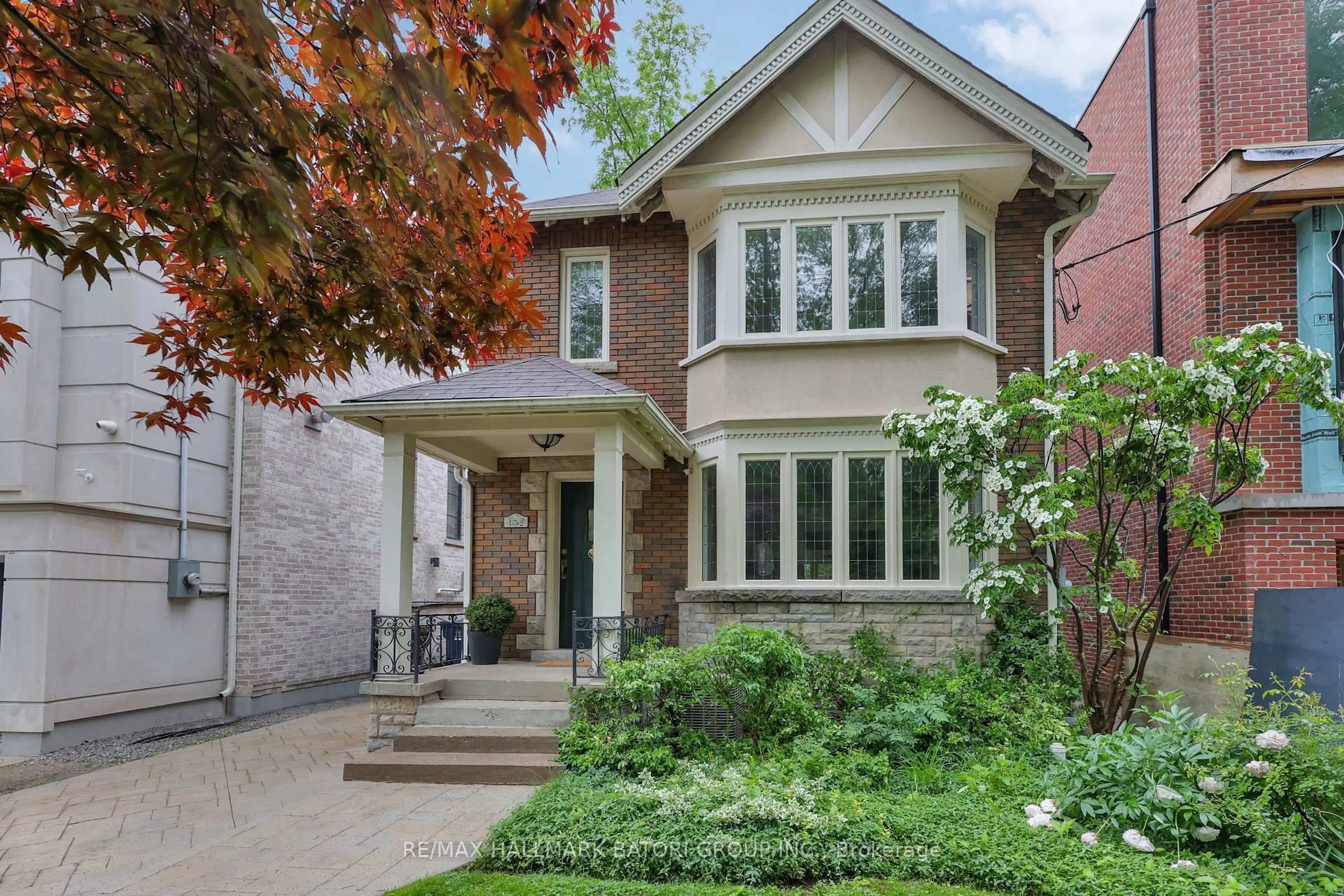 Home with brick exterior material, street for 152 Hillhurst Blvd, Toronto Ontario M5N 1N8