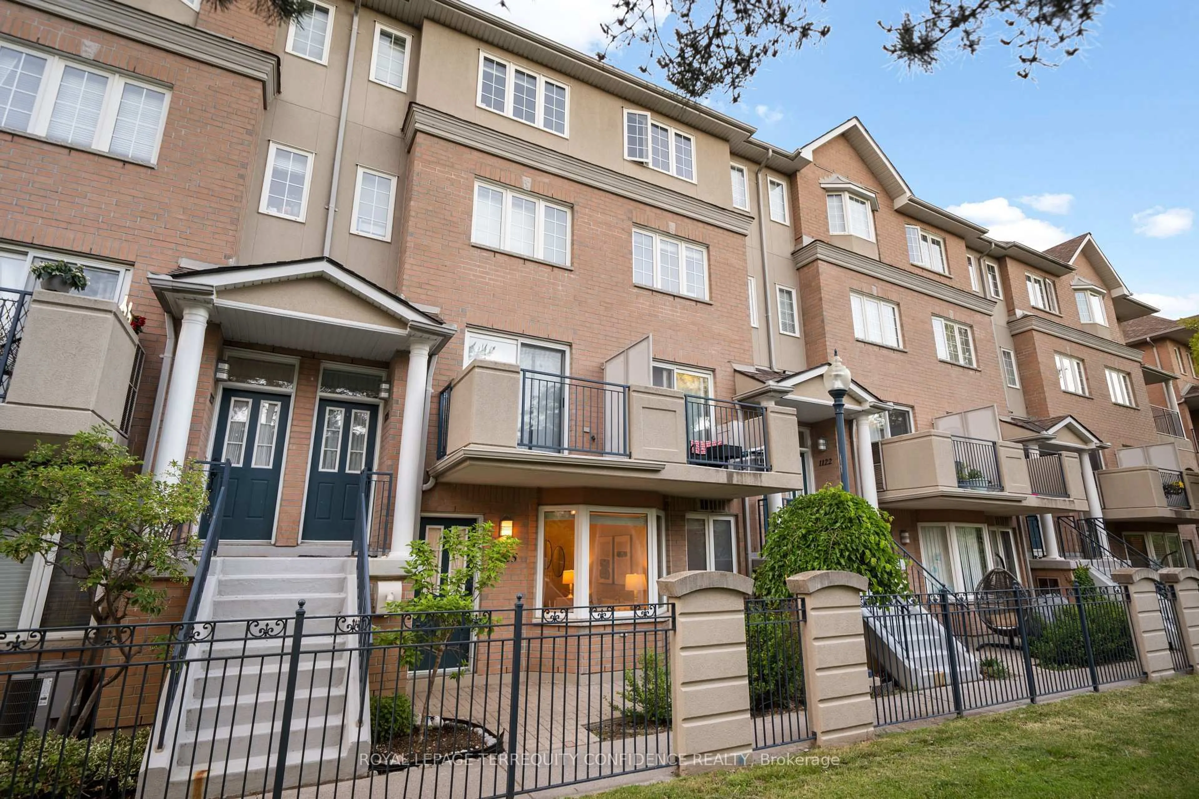 Unknown for 28 Sommerset Way #1125, Toronto Ontario M2N 6W7