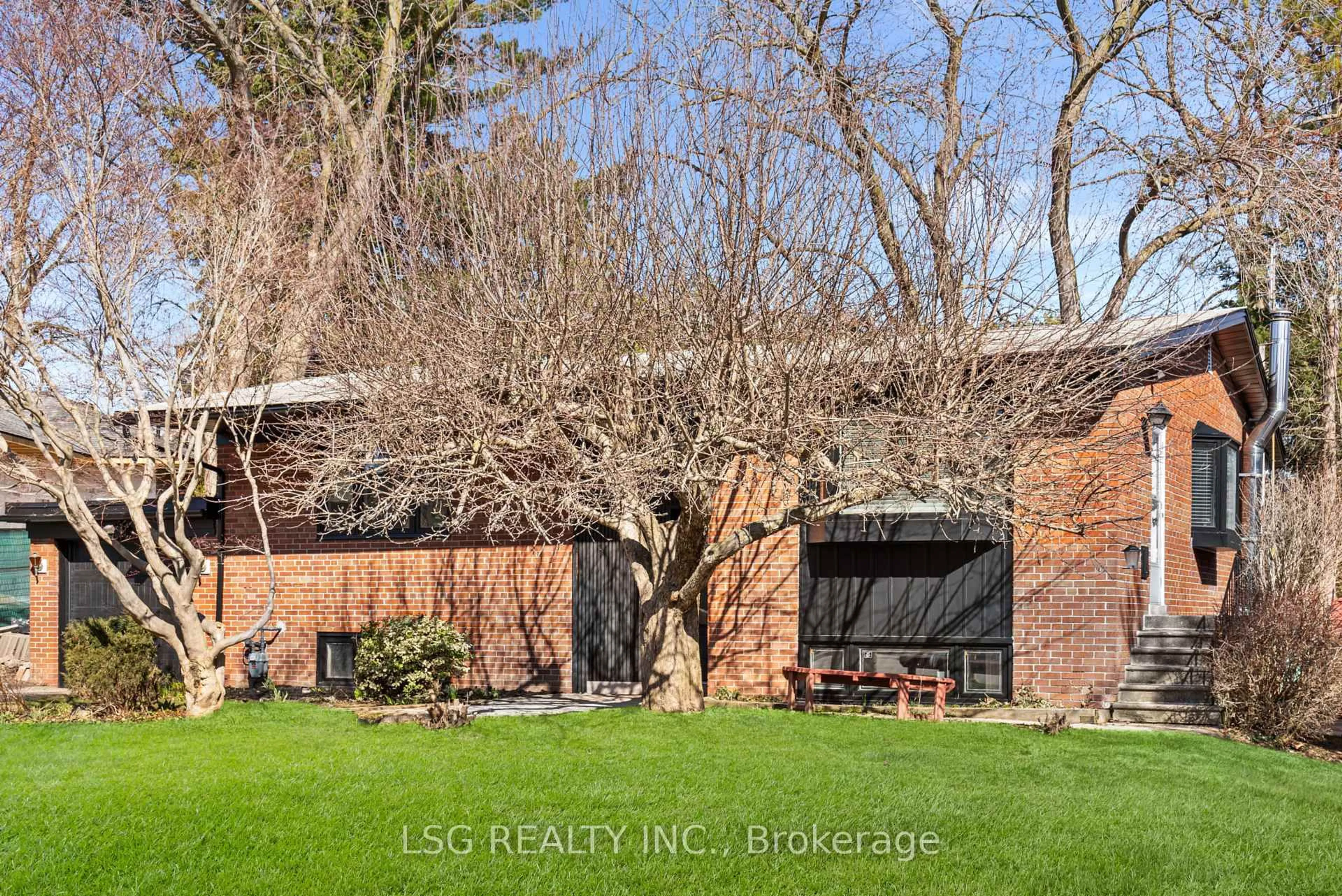 Patio, water/lake/river/ocean view for 26 Grangemill Cres, Toronto Ontario M3B 2J2