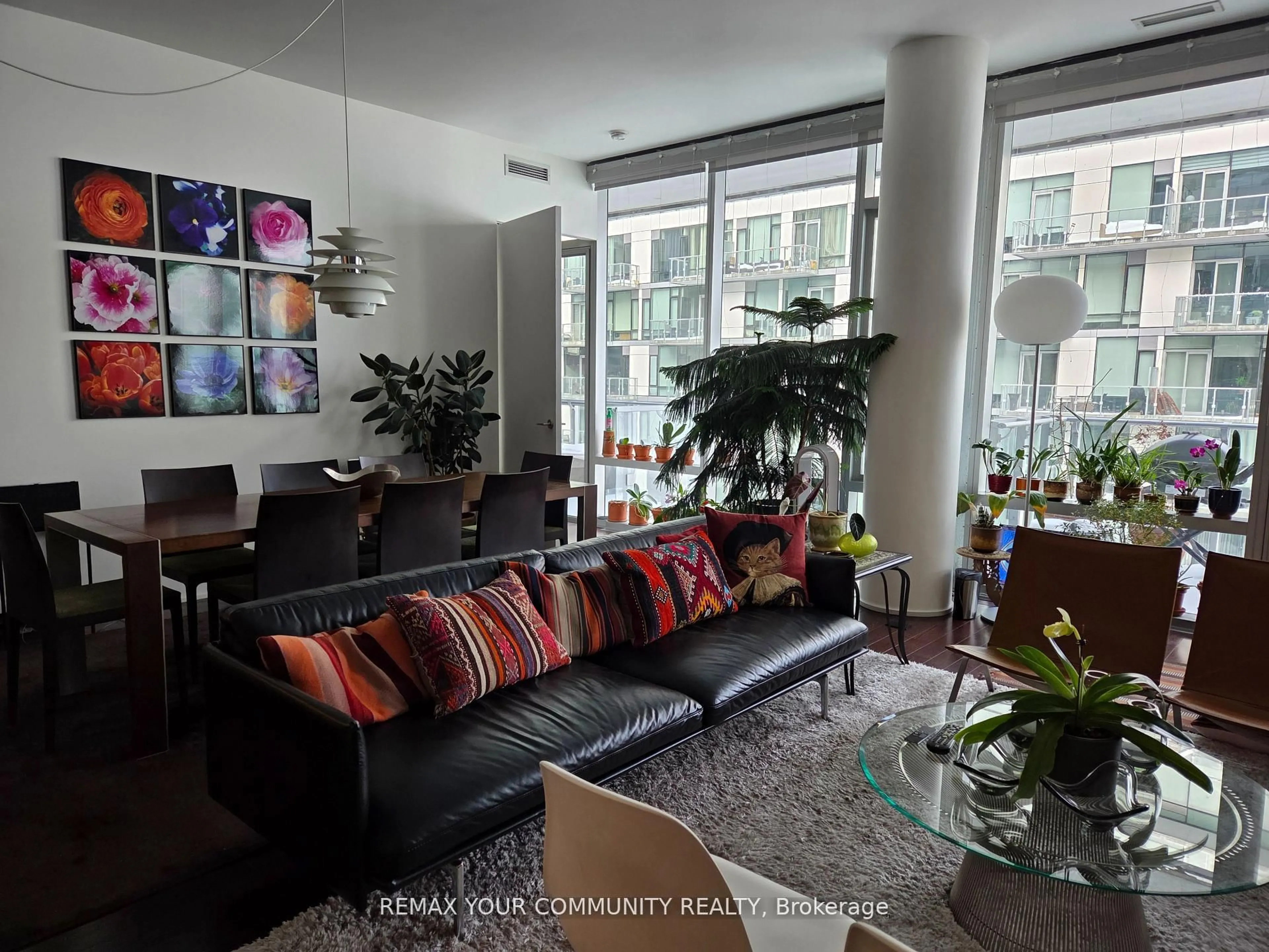 Living room with furniture, unknown for 39 Queens Quay #815, Toronto Ontario M5E 0A5