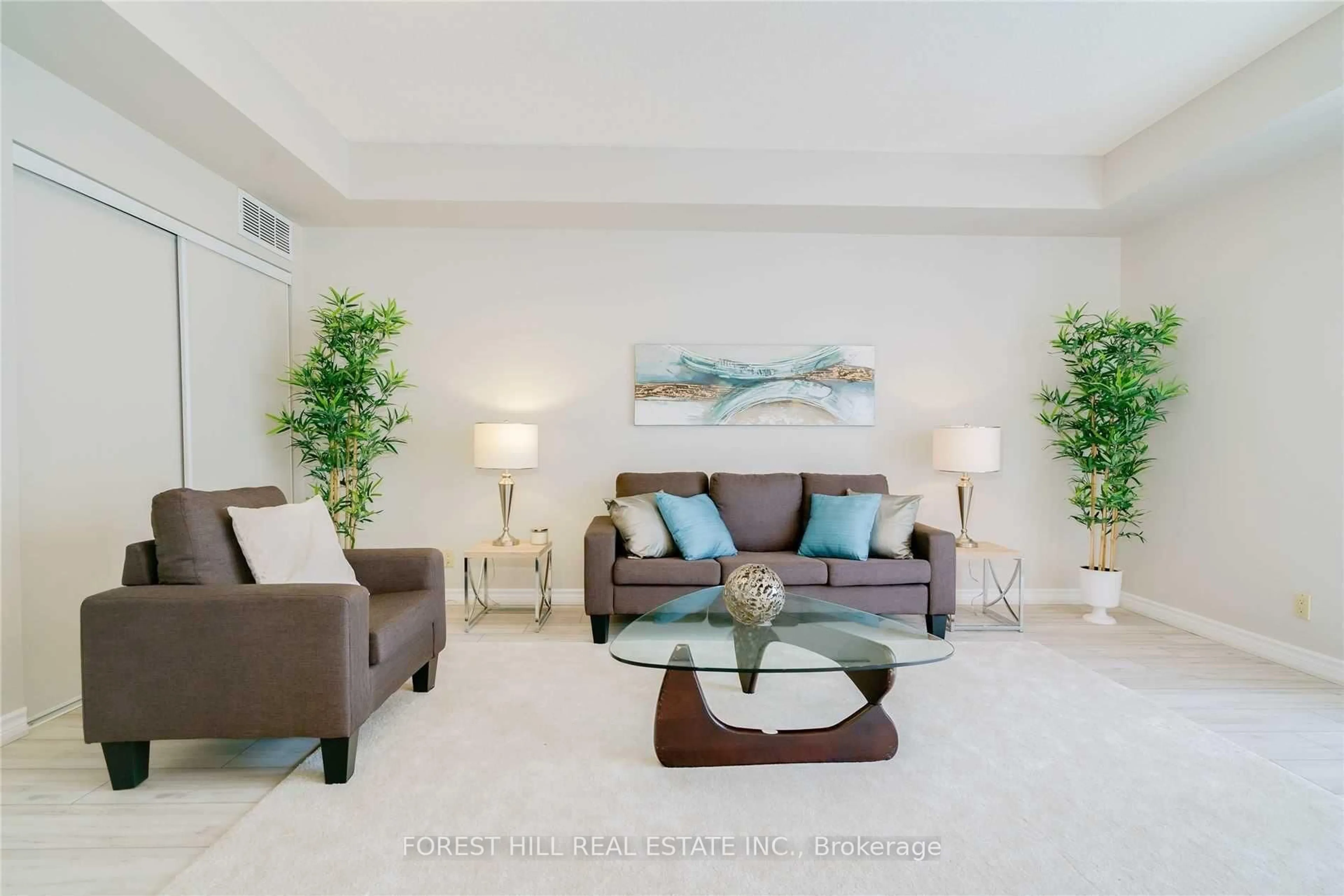Living room with furniture, unknown for 9 Greenbriar Rd #103, Toronto Ontario M2K 1H4