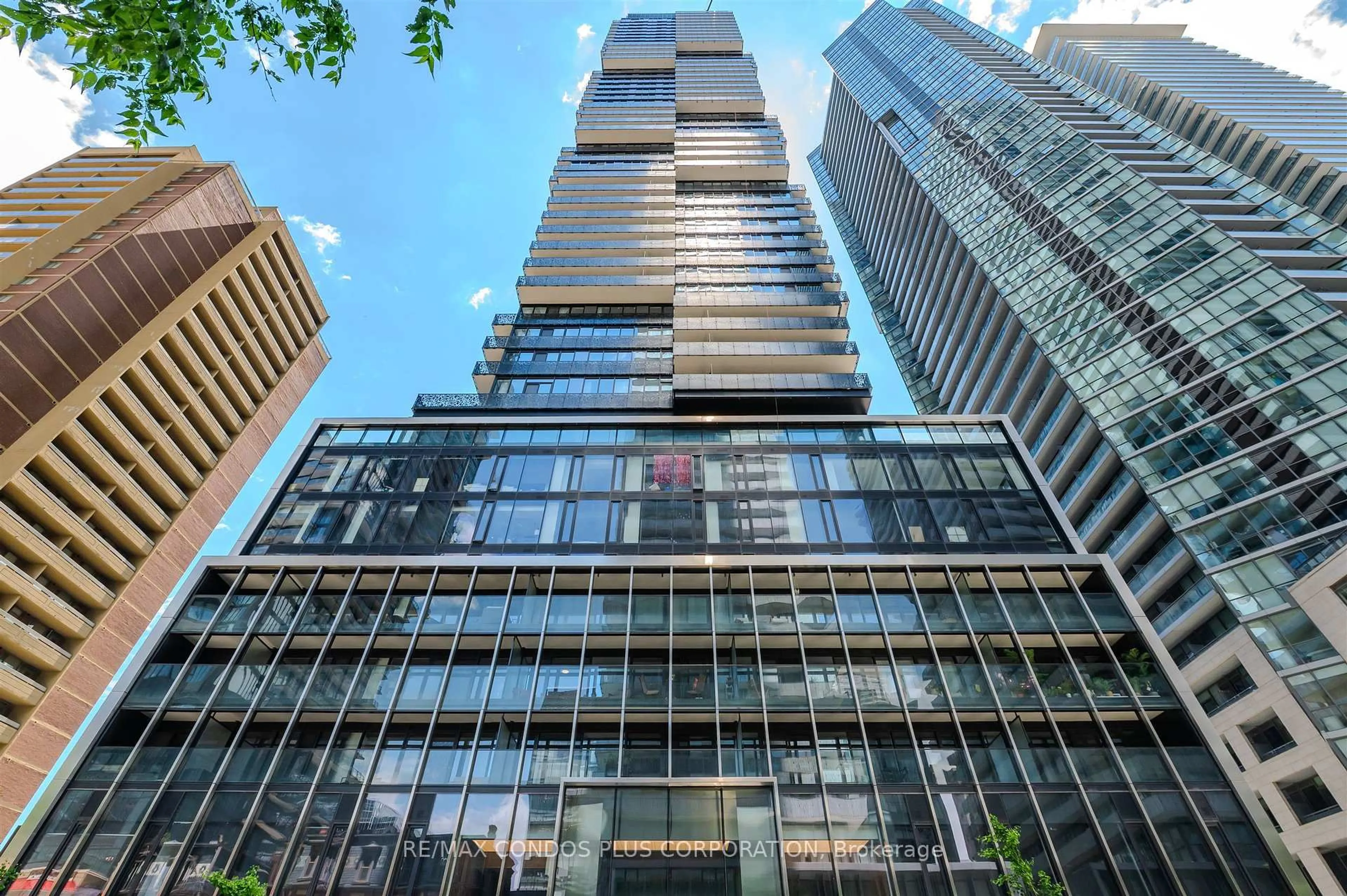 Unknown for 55 Charles St #3812, Toronto Ontario M4Y 0J1