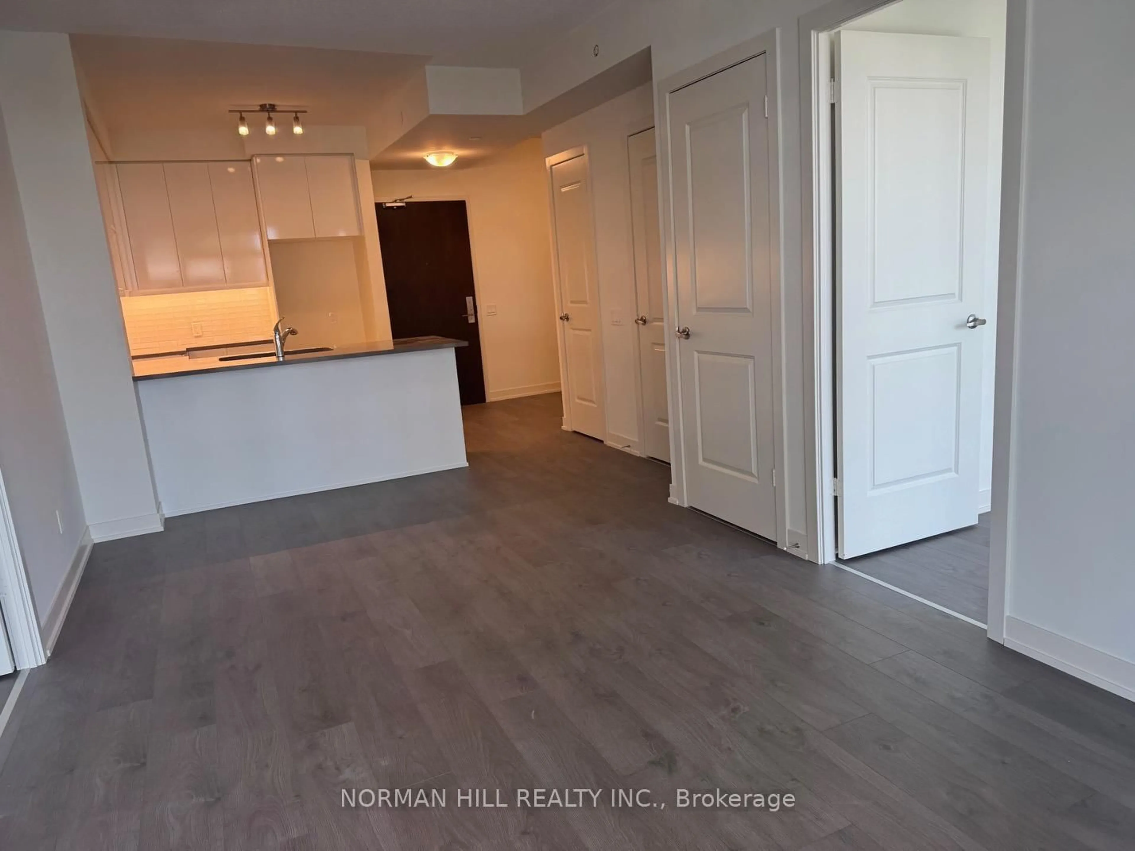 A pic of a room for 4955 Yonge St #2305, Toronto Ontario M2N 0L8