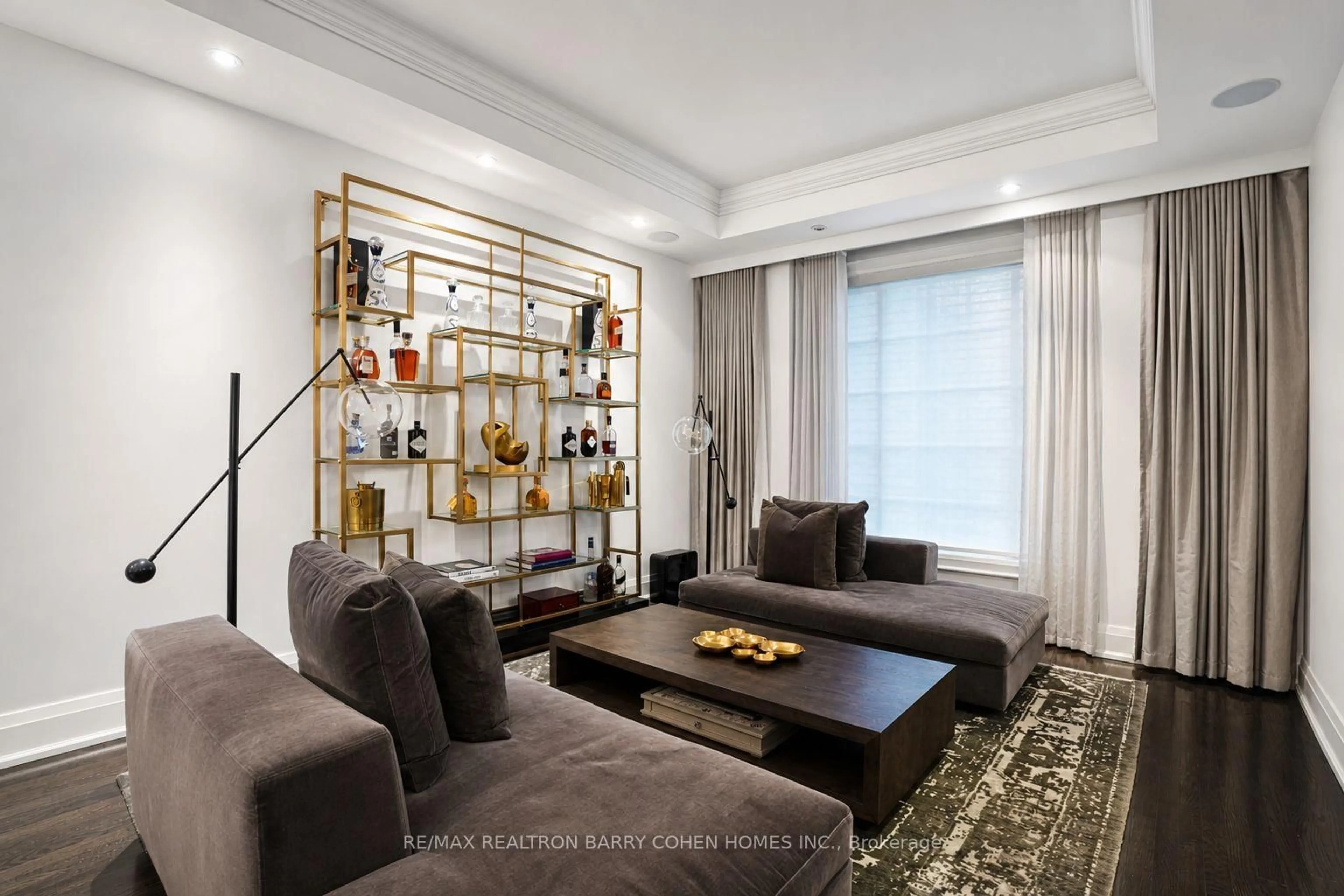 Living room with furniture, unknown for 117 Scollard St, Toronto Ontario M5R 1G4