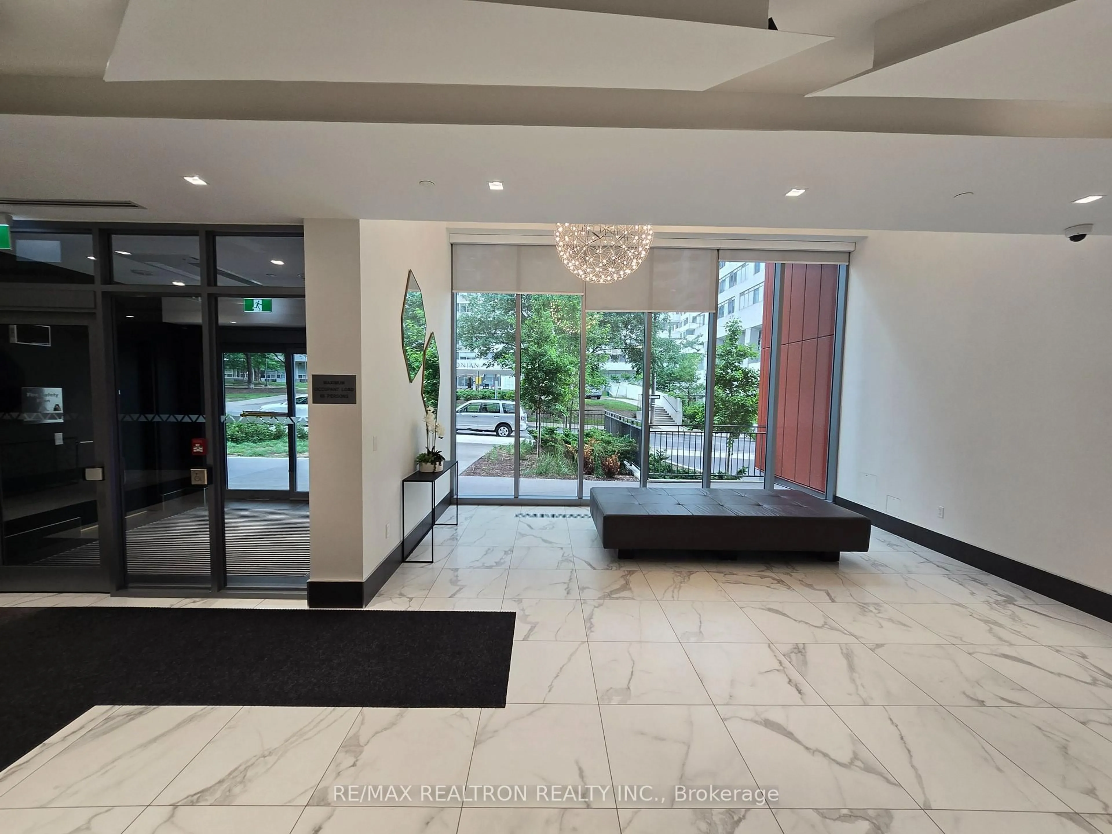 Lobby for 20 Dunfield Ave #2120, Toronto Ontario M4S 0E4