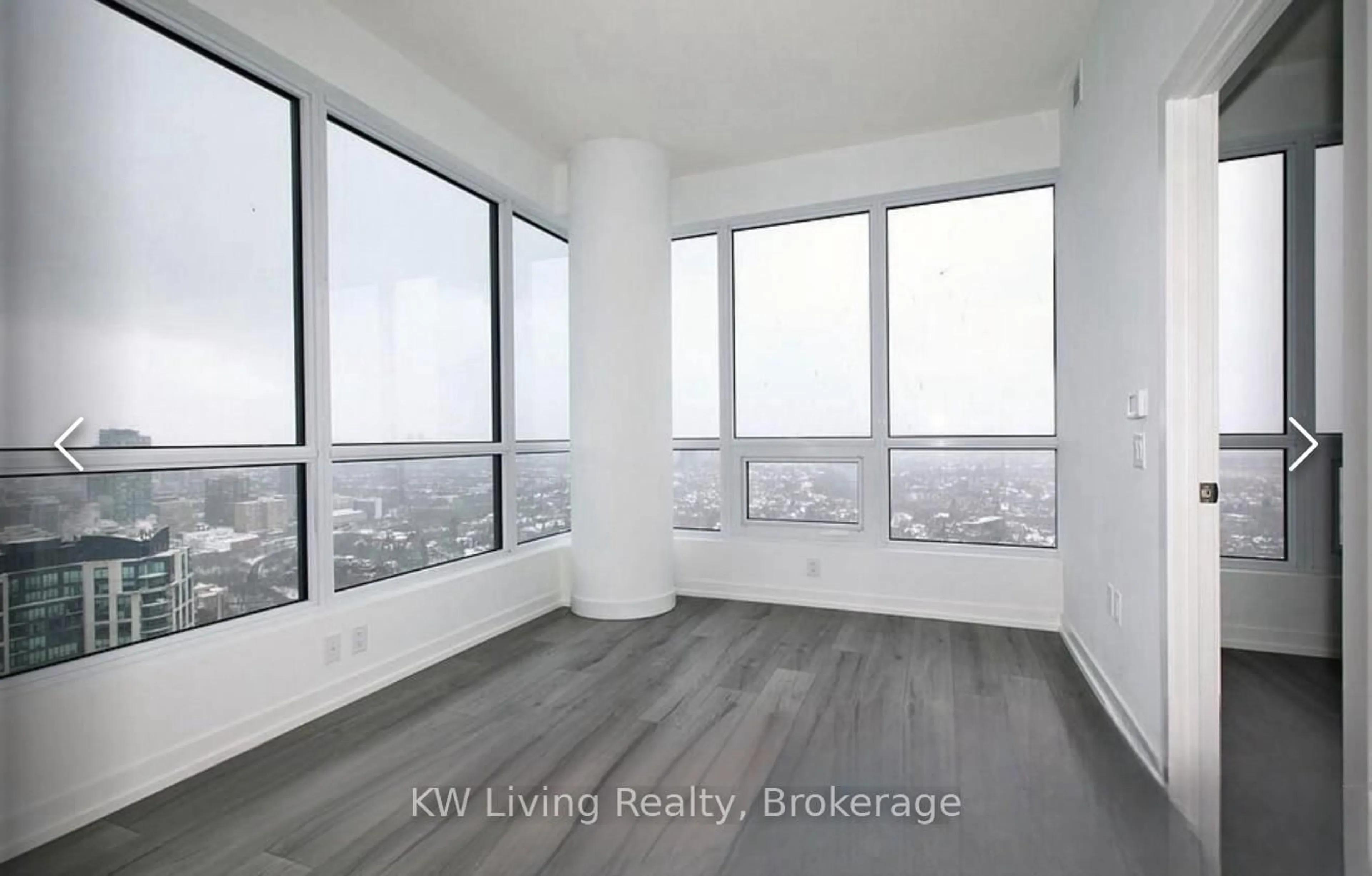 A pic of a room for 395 Bloor St #3504, Toronto Ontario M4W 0B4