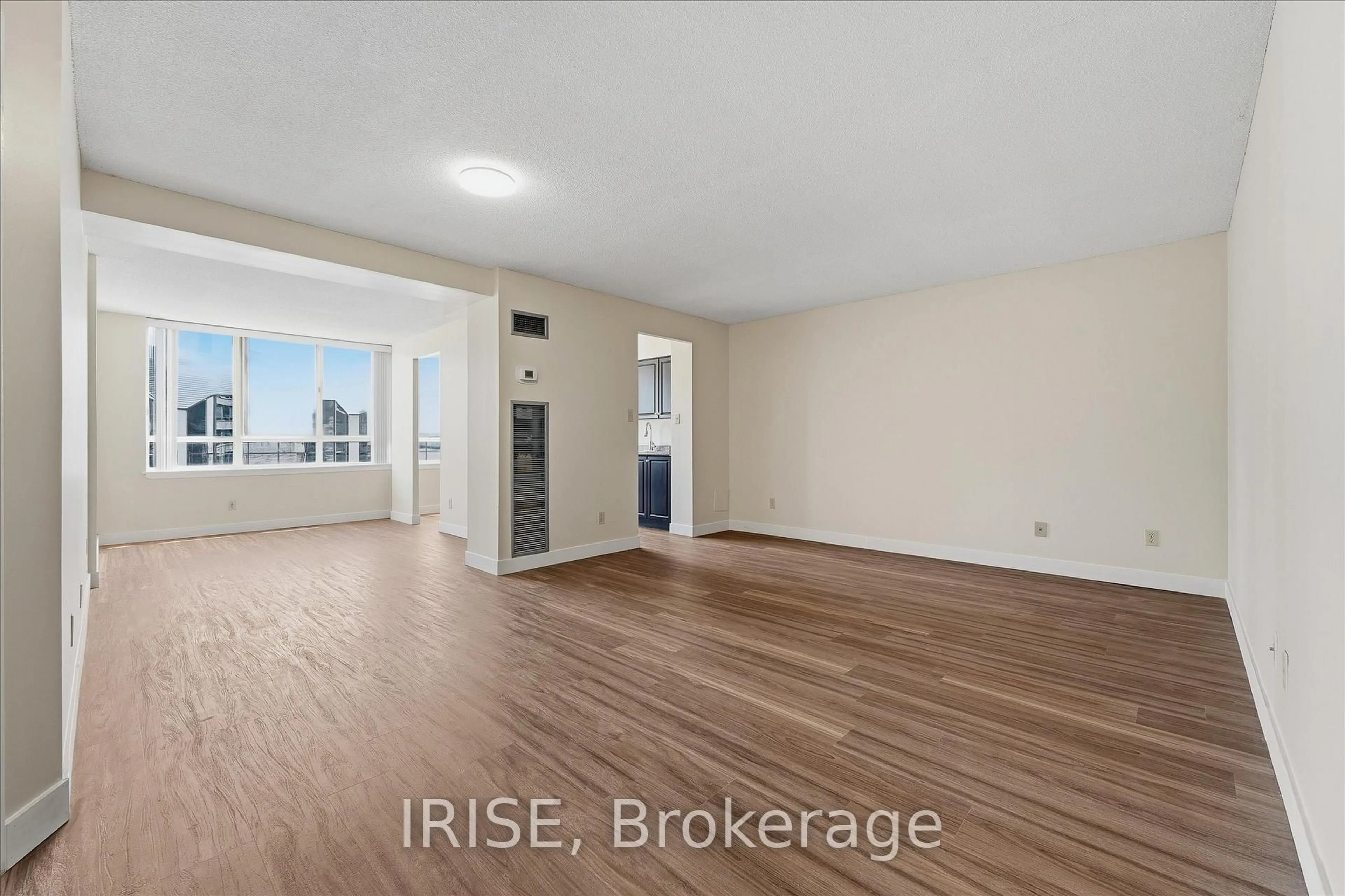 A pic of a room for 633 Bay St #1913, Toronto Ontario M5G 2G4
