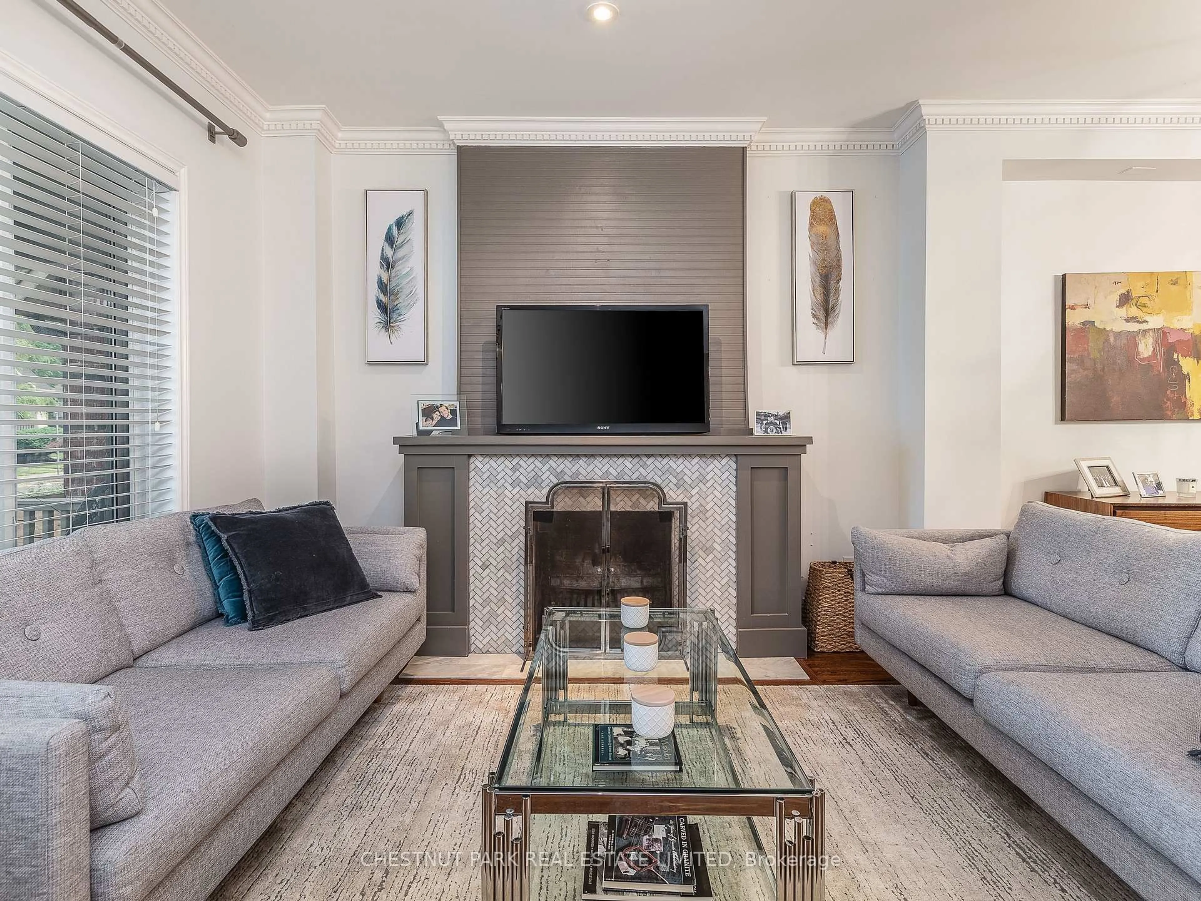 Living room with furniture, unknown for 58 Craighurst Ave, Toronto Ontario M4R 1J8