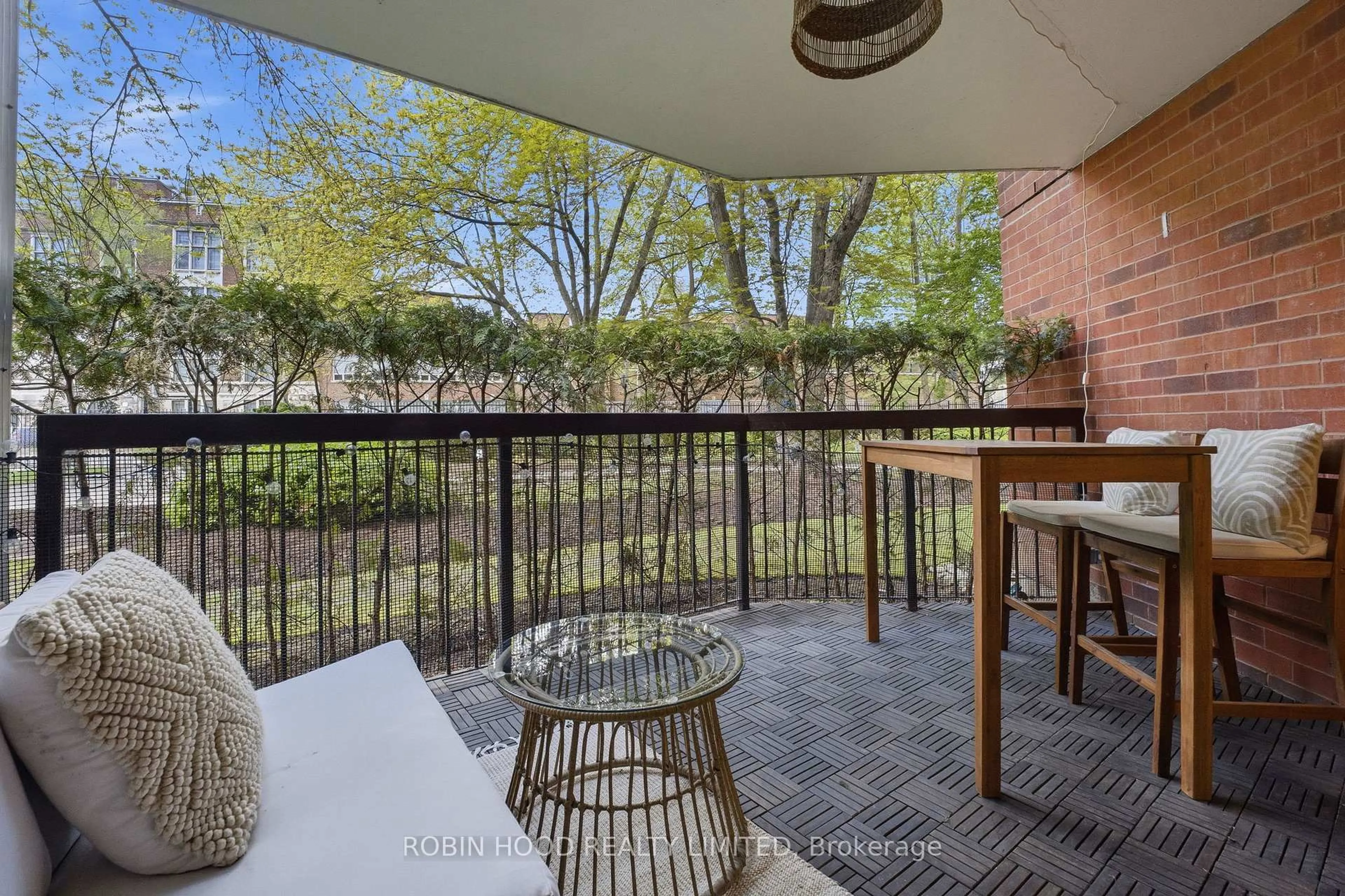 Patio, water/lake/river/ocean view for 77 Maitland Pl #123, Toronto Ontario M4Y 2V6