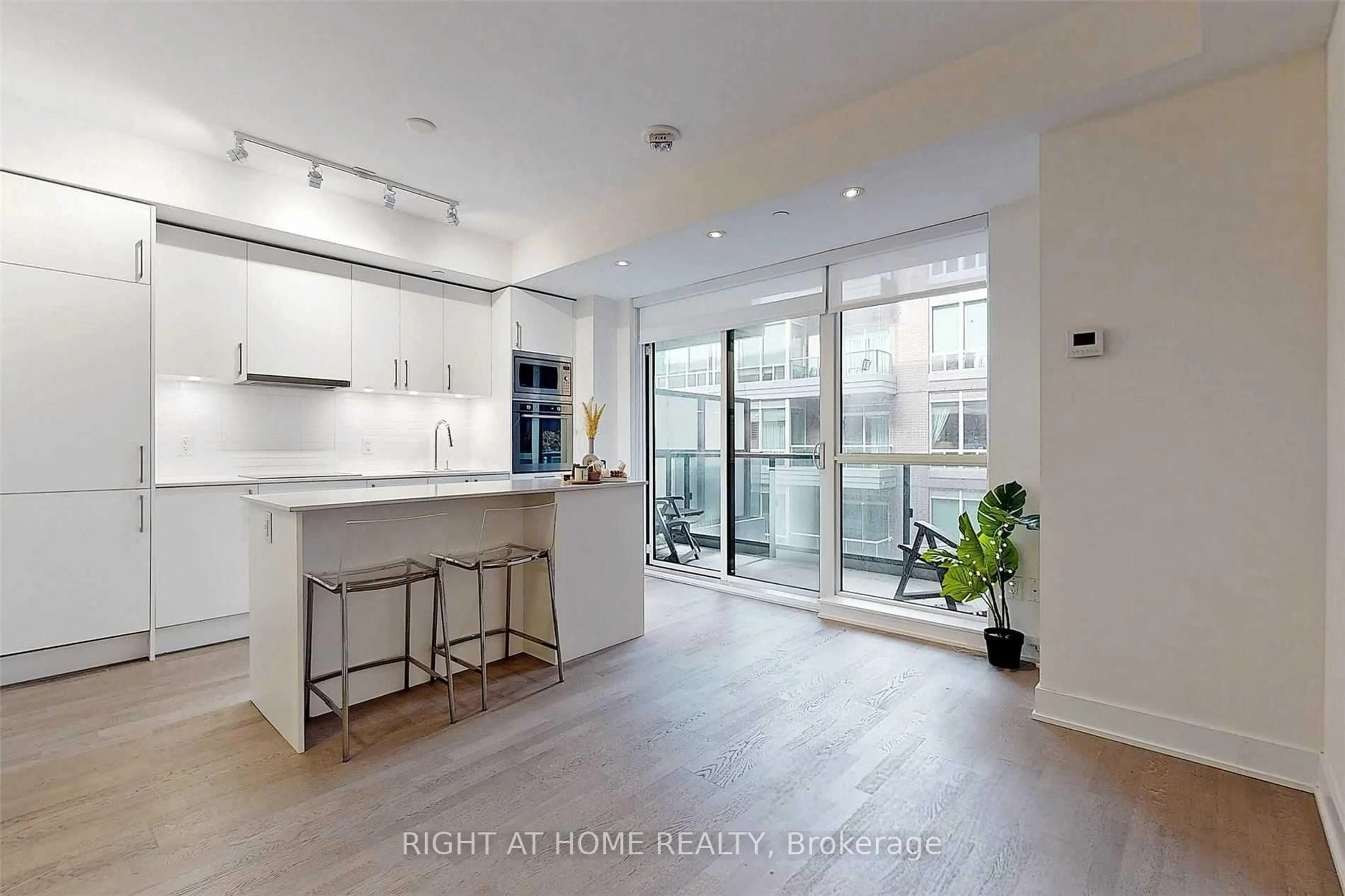 Open concept kitchen, unknown for 88 Cumberland St #408, Toronto Ontario M5R 1A3