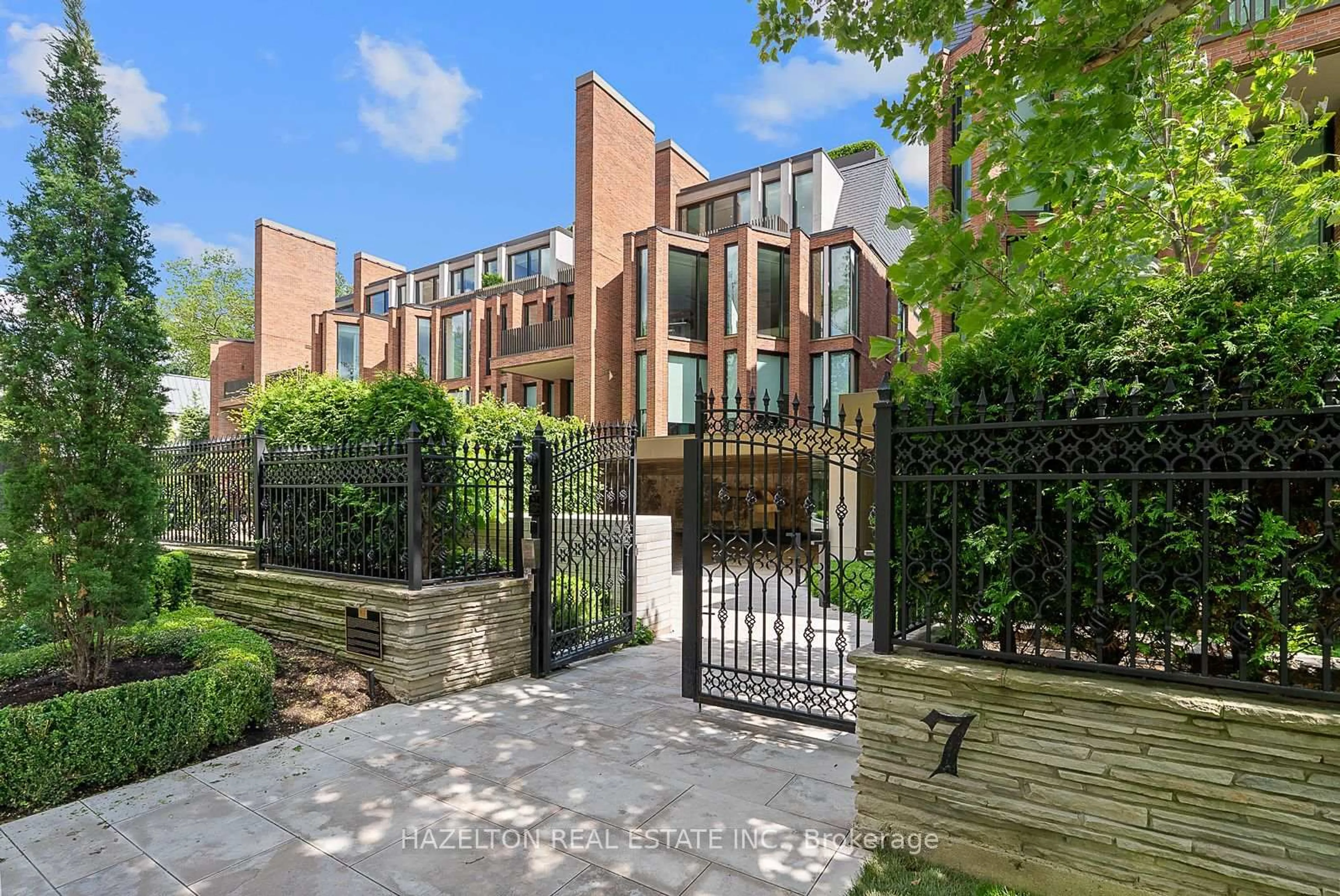 A pic from outside/outdoor area/front of a property/back of a property/a pic from drone, street for 7 Dale Ave #304, Toronto Ontario M4W 1K2