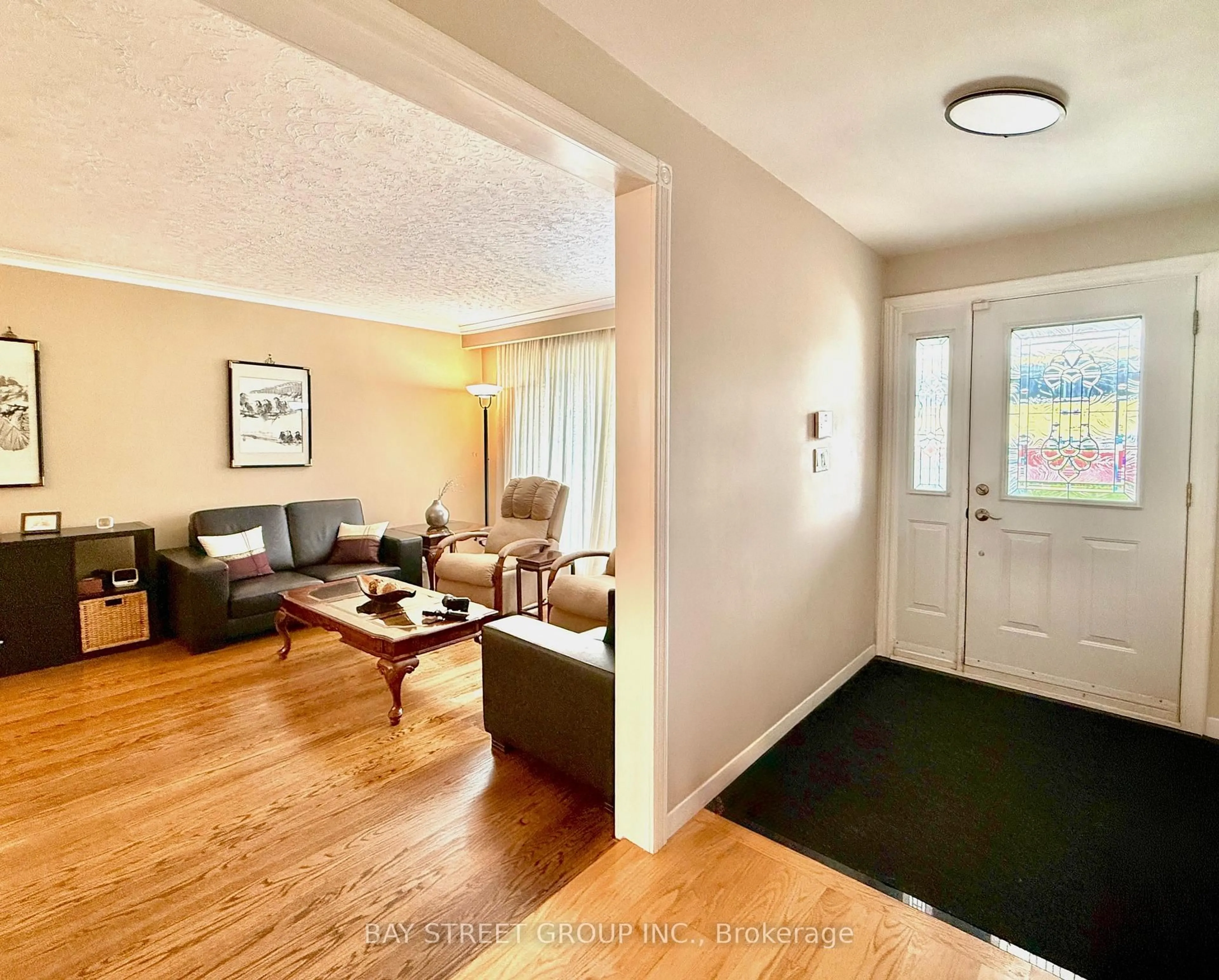 Unknown for 43 Appian Dr, Toronto Ontario M2J 2P8