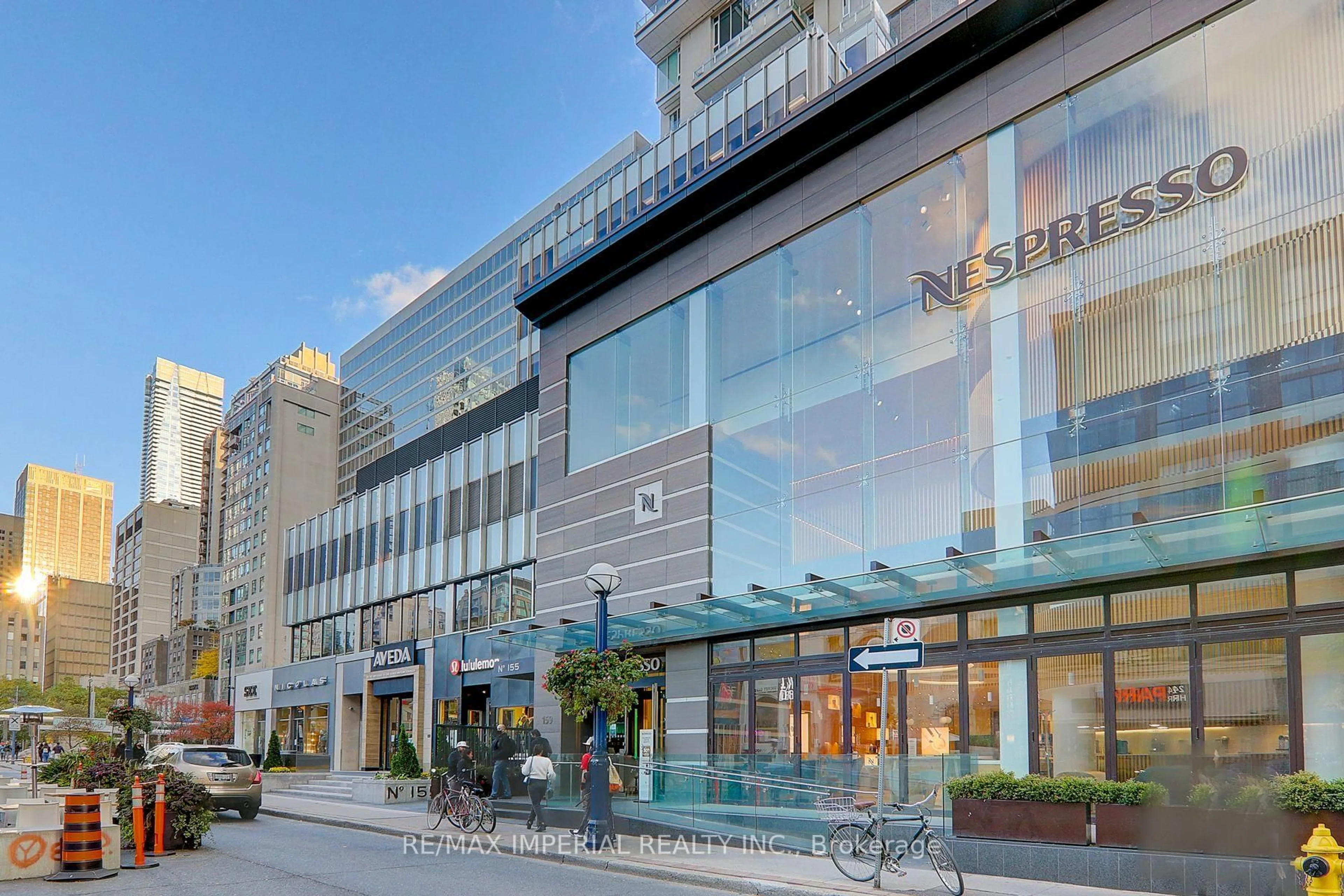 Lobby for 188 Cumberland St #2210, Toronto Ontario M5R 0B6