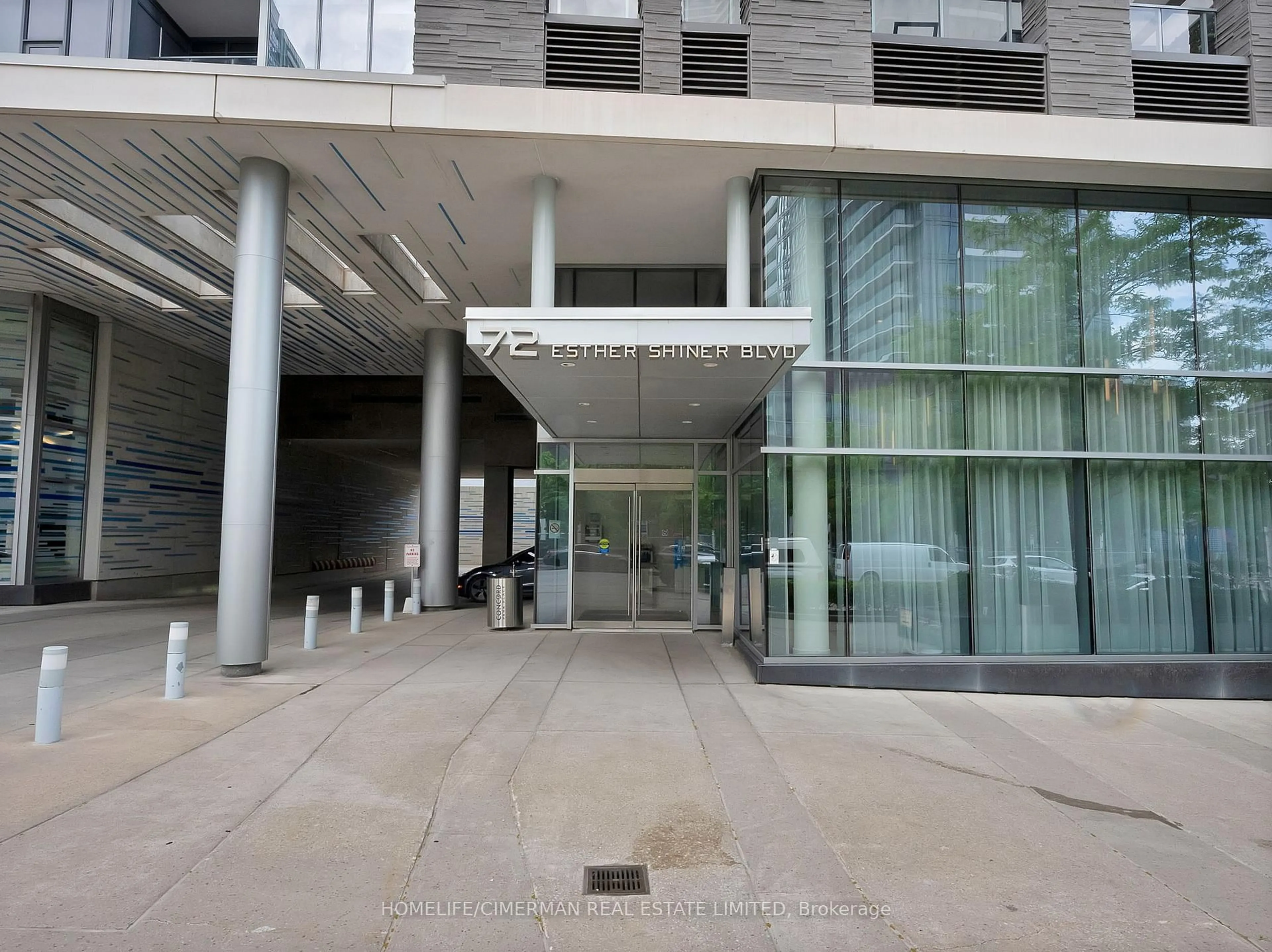 Indoor foyer for 72 Esther Shiner Blvd #506, Toronto Ontario M2K 2X9