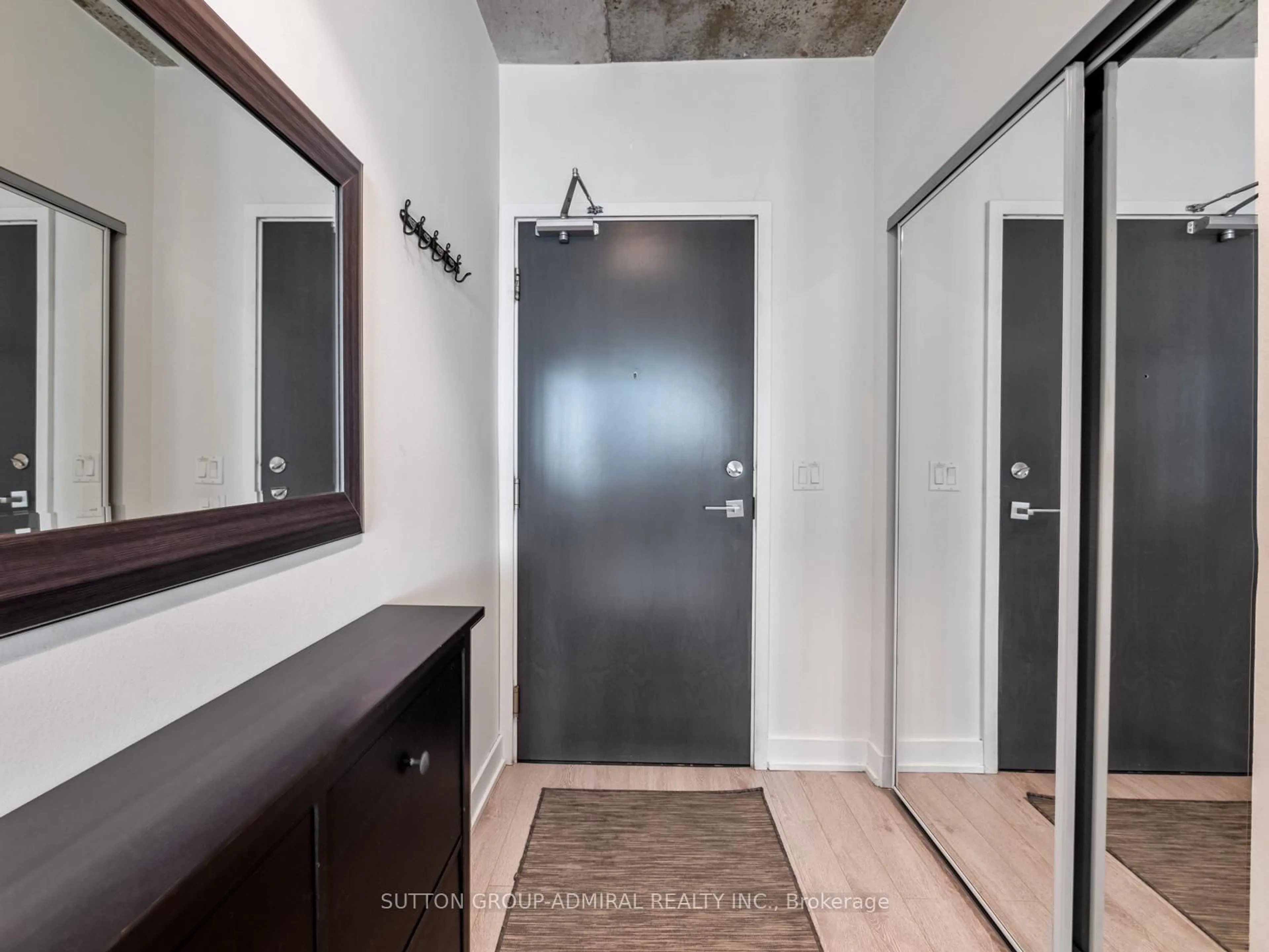 Indoor entryway for 20 Minowan Miikan Lane #1602, Toronto Ontario M6J 0E5