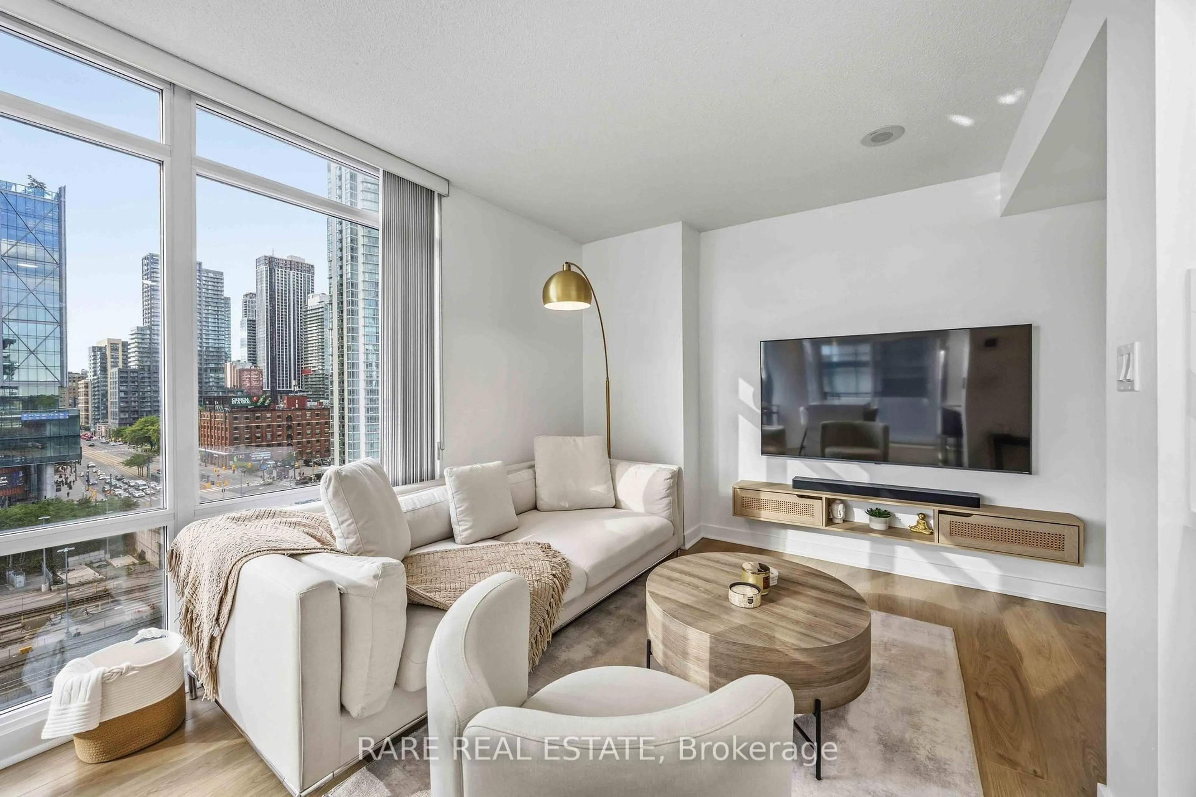 Living room with furniture, unknown for 4K Spadina Ave #1002, Toronto Ontario M5V 3Y4