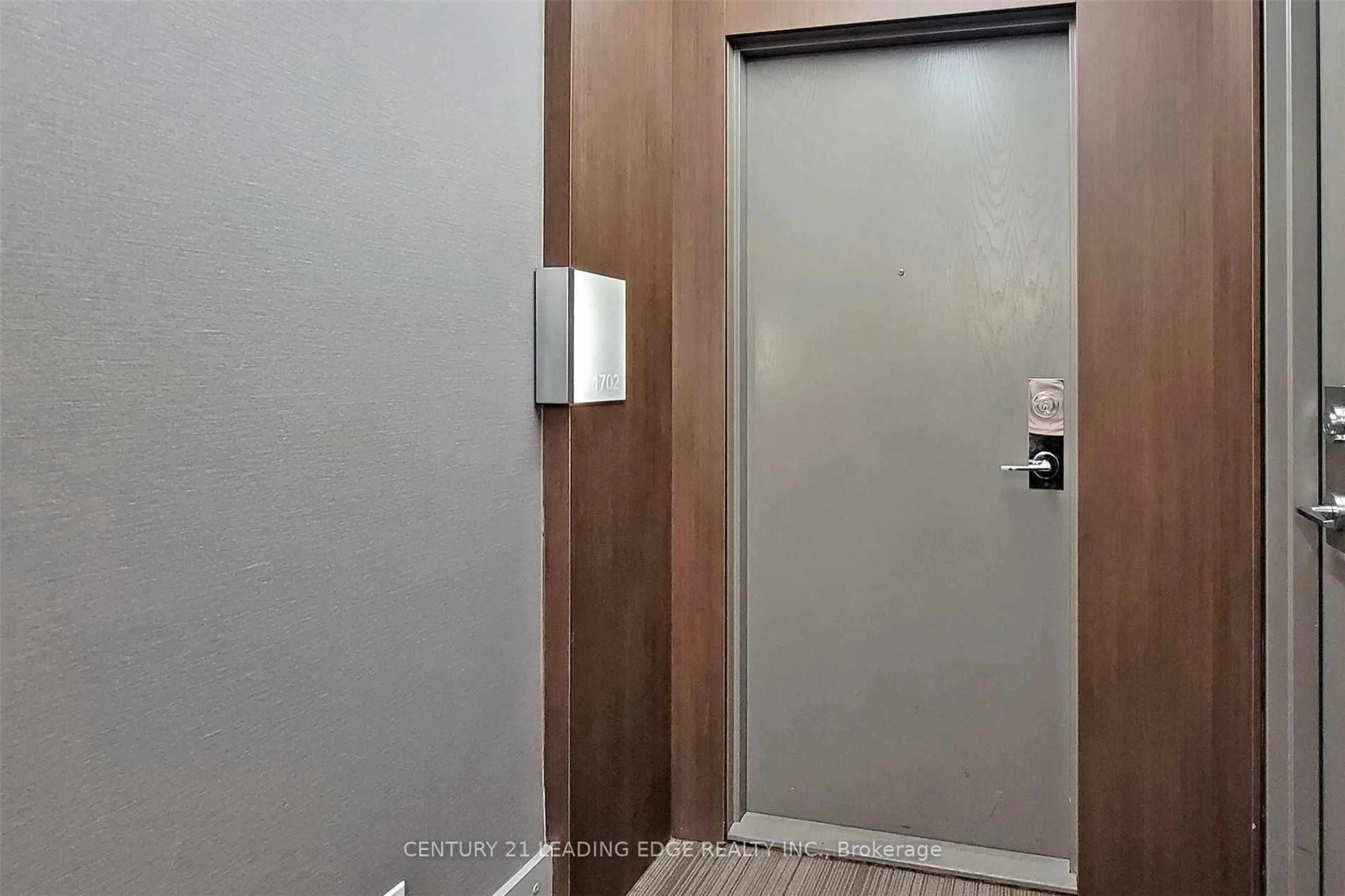 Indoor foyer for 21 Widmer St #1702, Toronto Ontario M5V 0B8