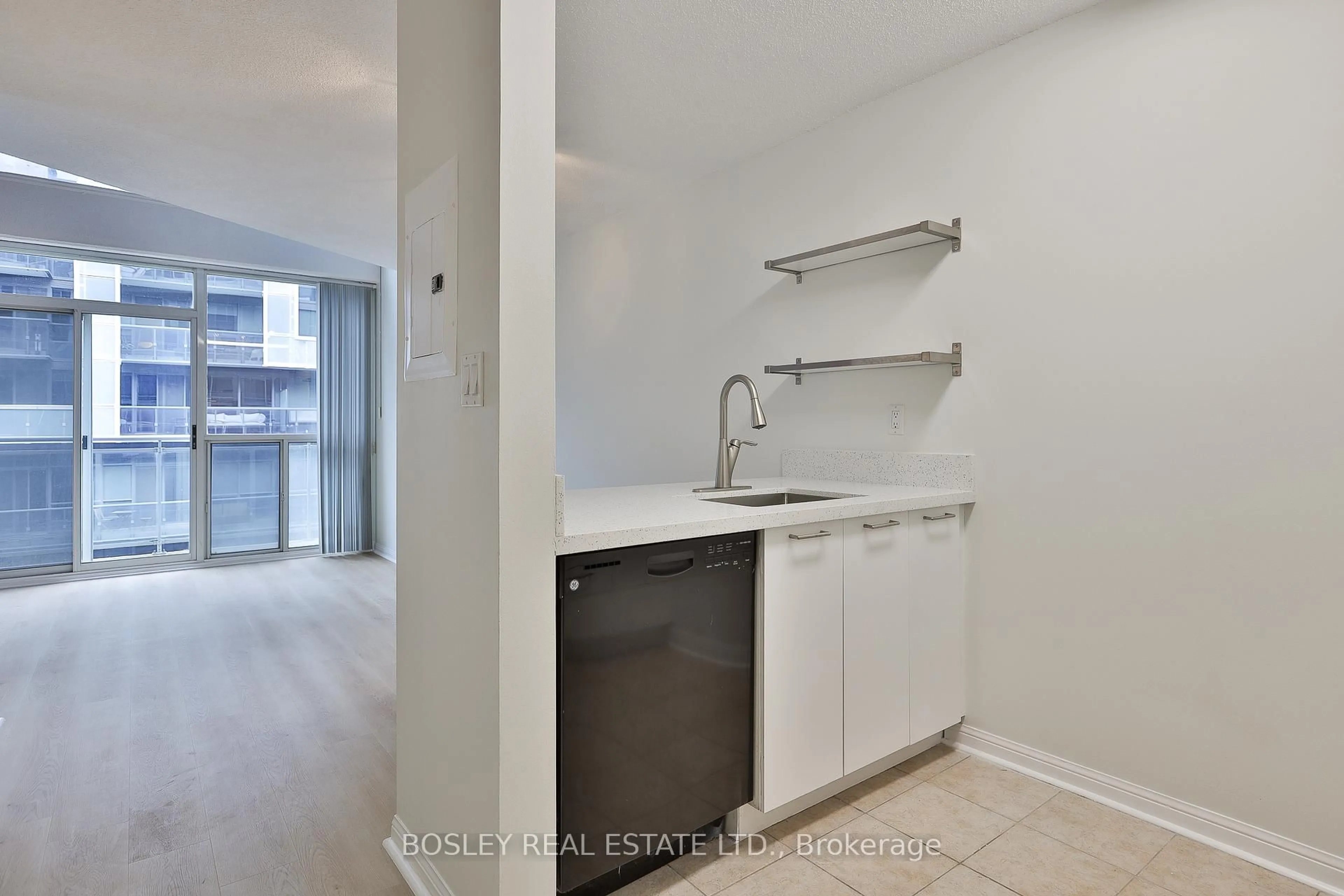 Unknown for 1029 King St #625, Toronto Ontario M6K 3M9