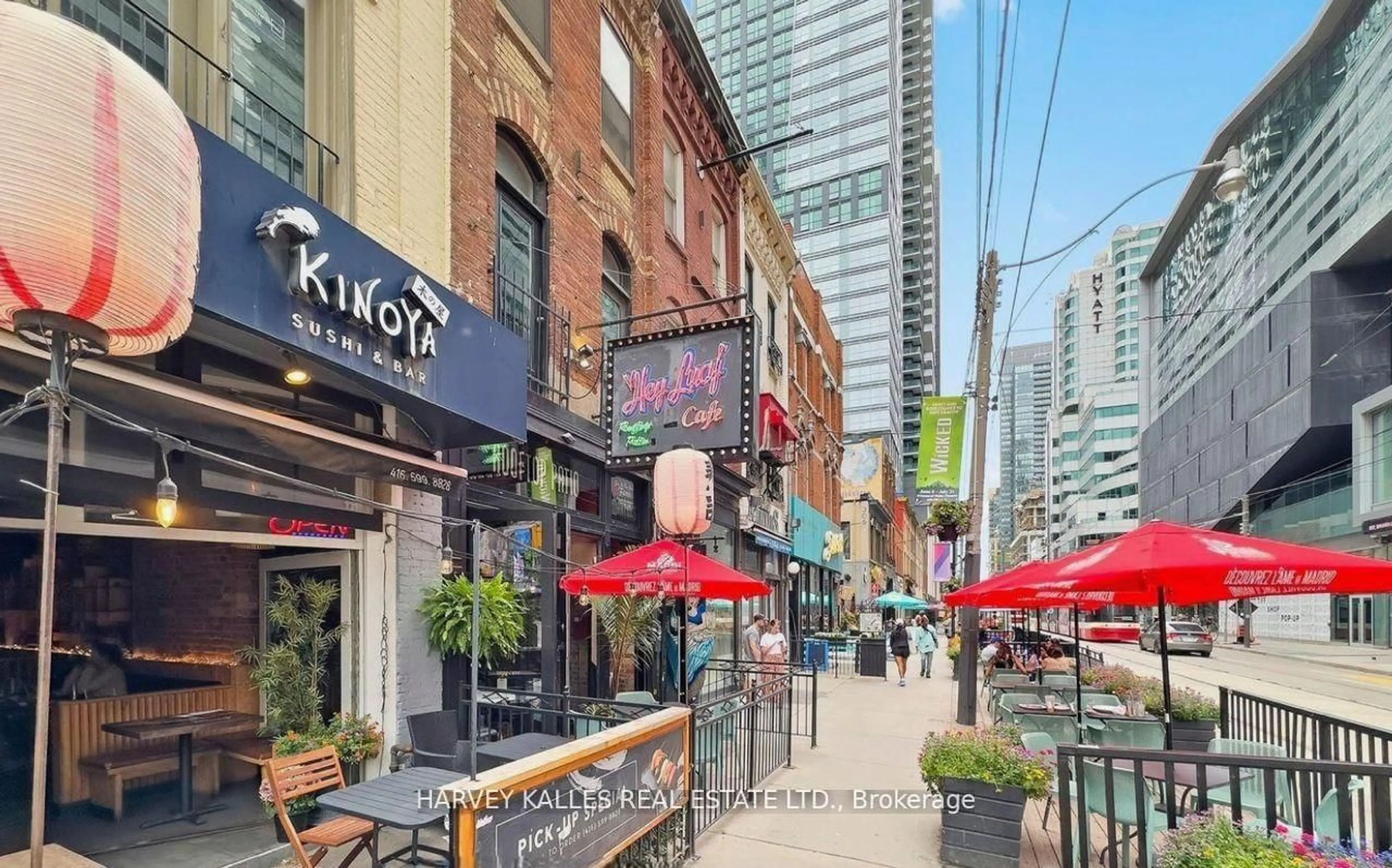 Patio, street for 224 King St #1507, Toronto Ontario M5H 0A6