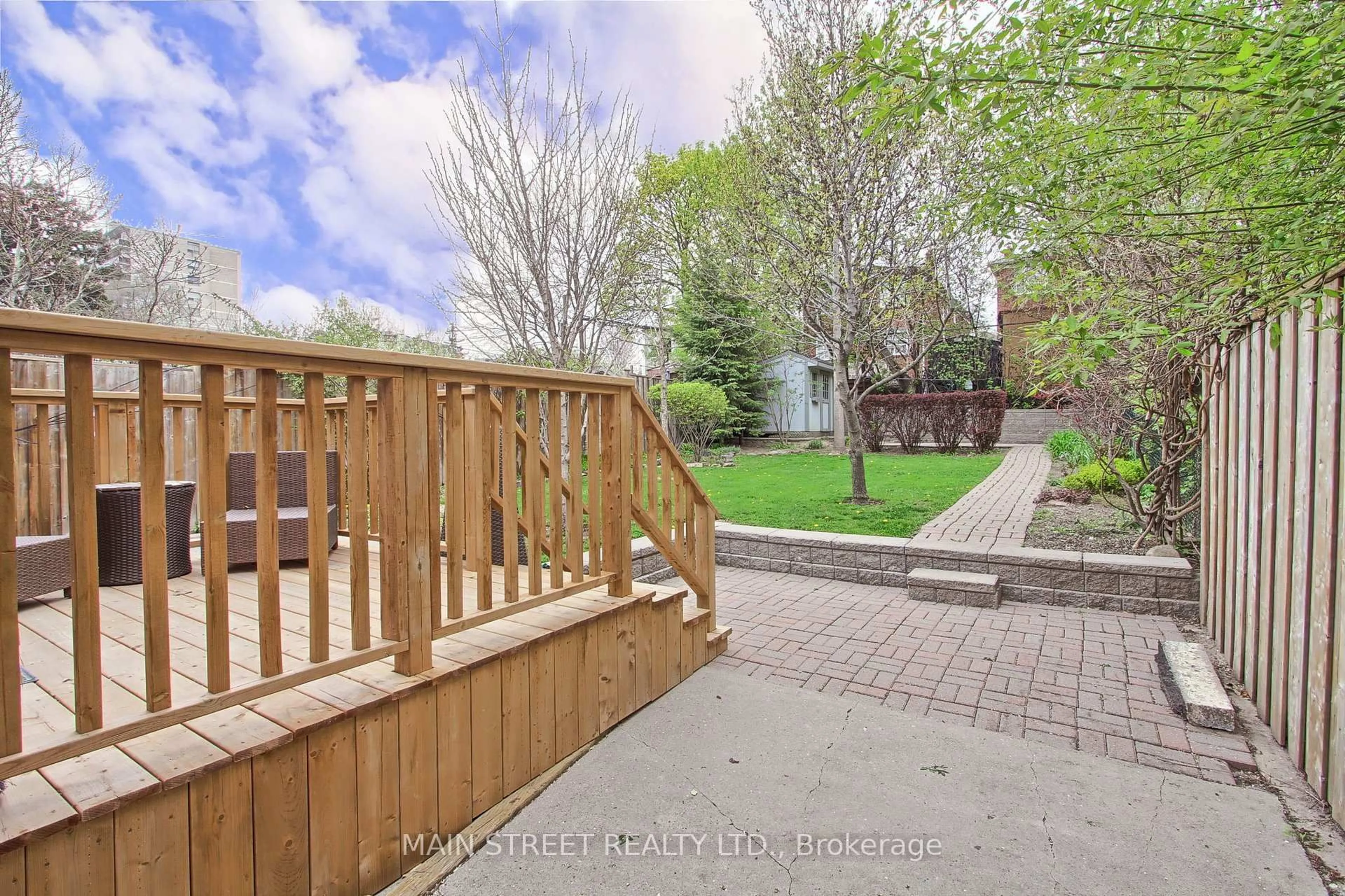 Patio, street for 595 Northcliffe Blvd, Toronto Ontario M6E 3L6